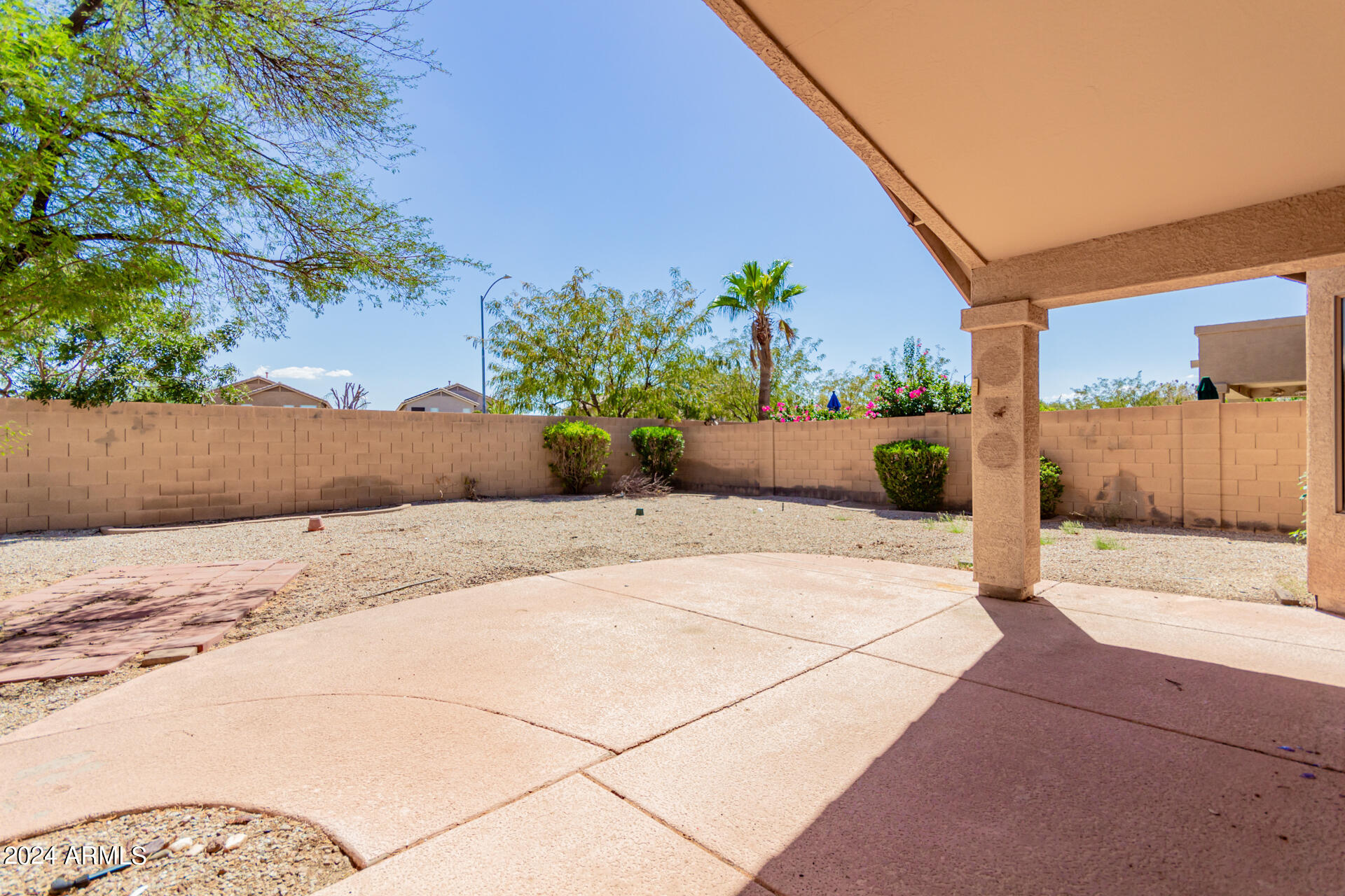 13335 W LISBON Lane