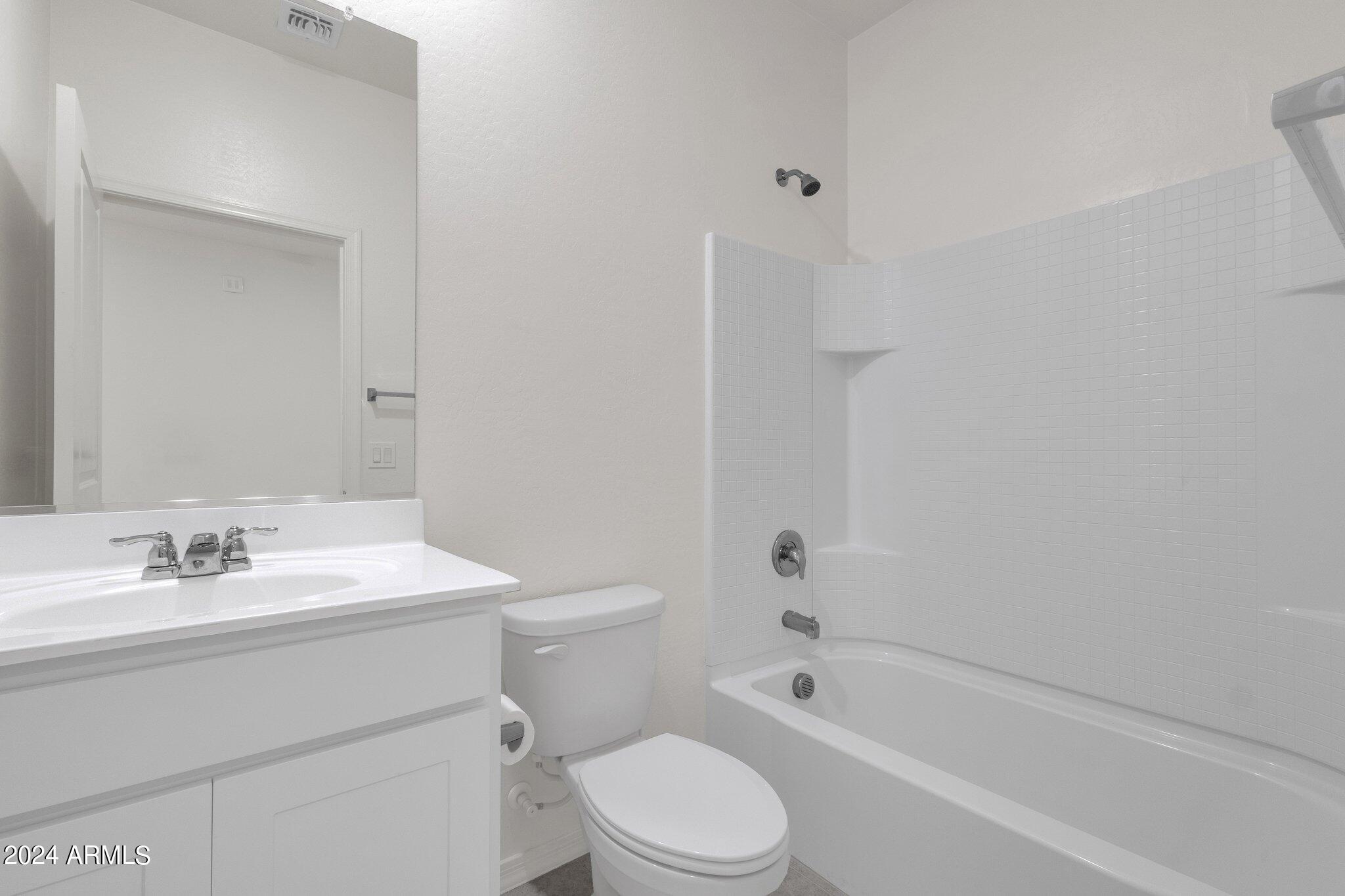 19366 W COOLIDGE Street