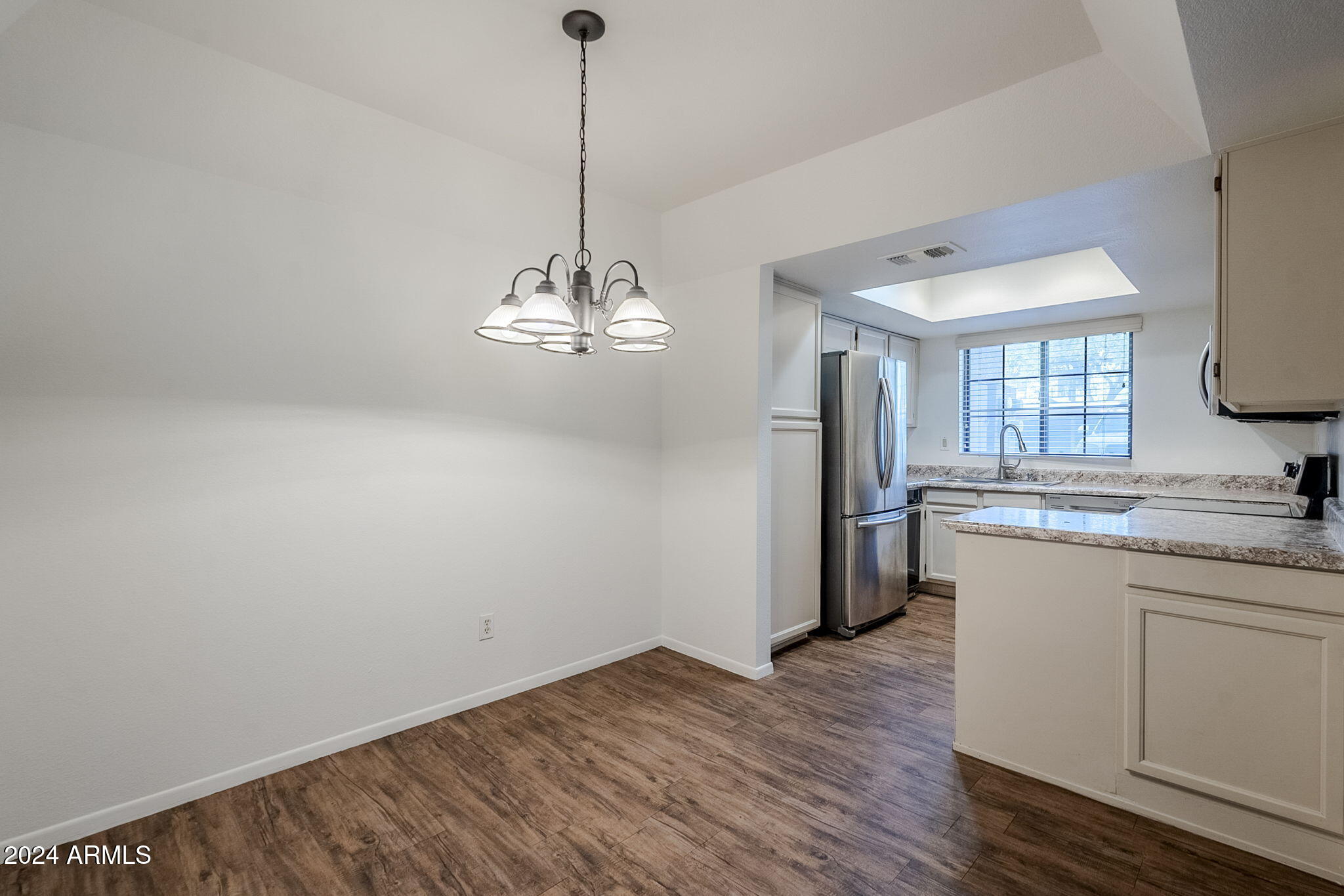 925 N COLLEGE Avenue # G127