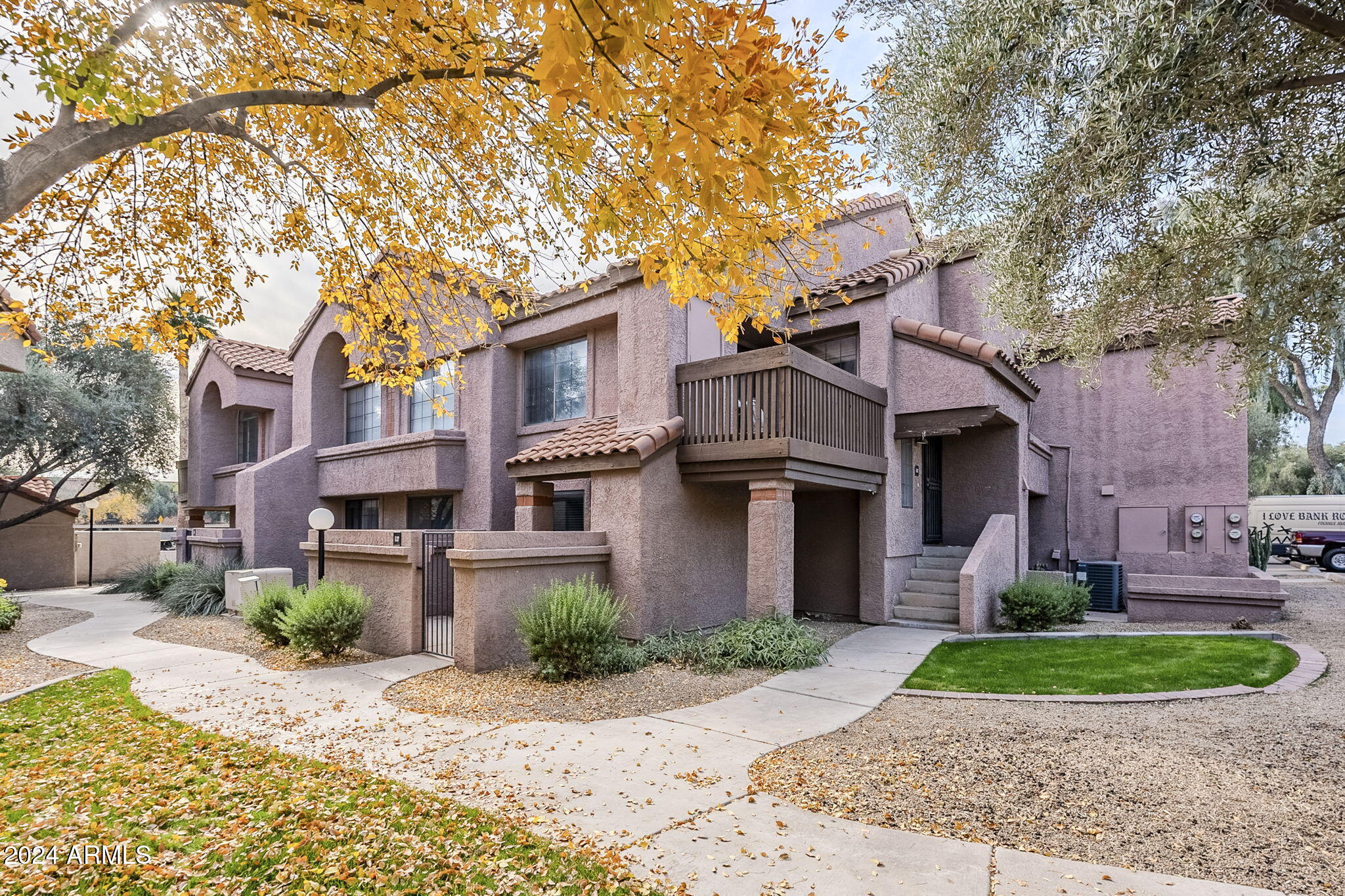 925 N COLLEGE Avenue # G127