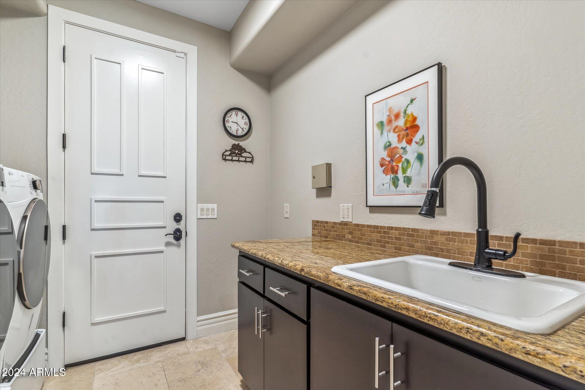 11132 E JUAN TABO Road