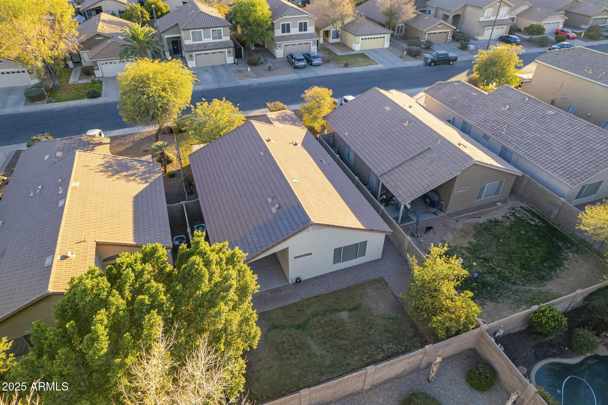 896 E WINDSOR Drive