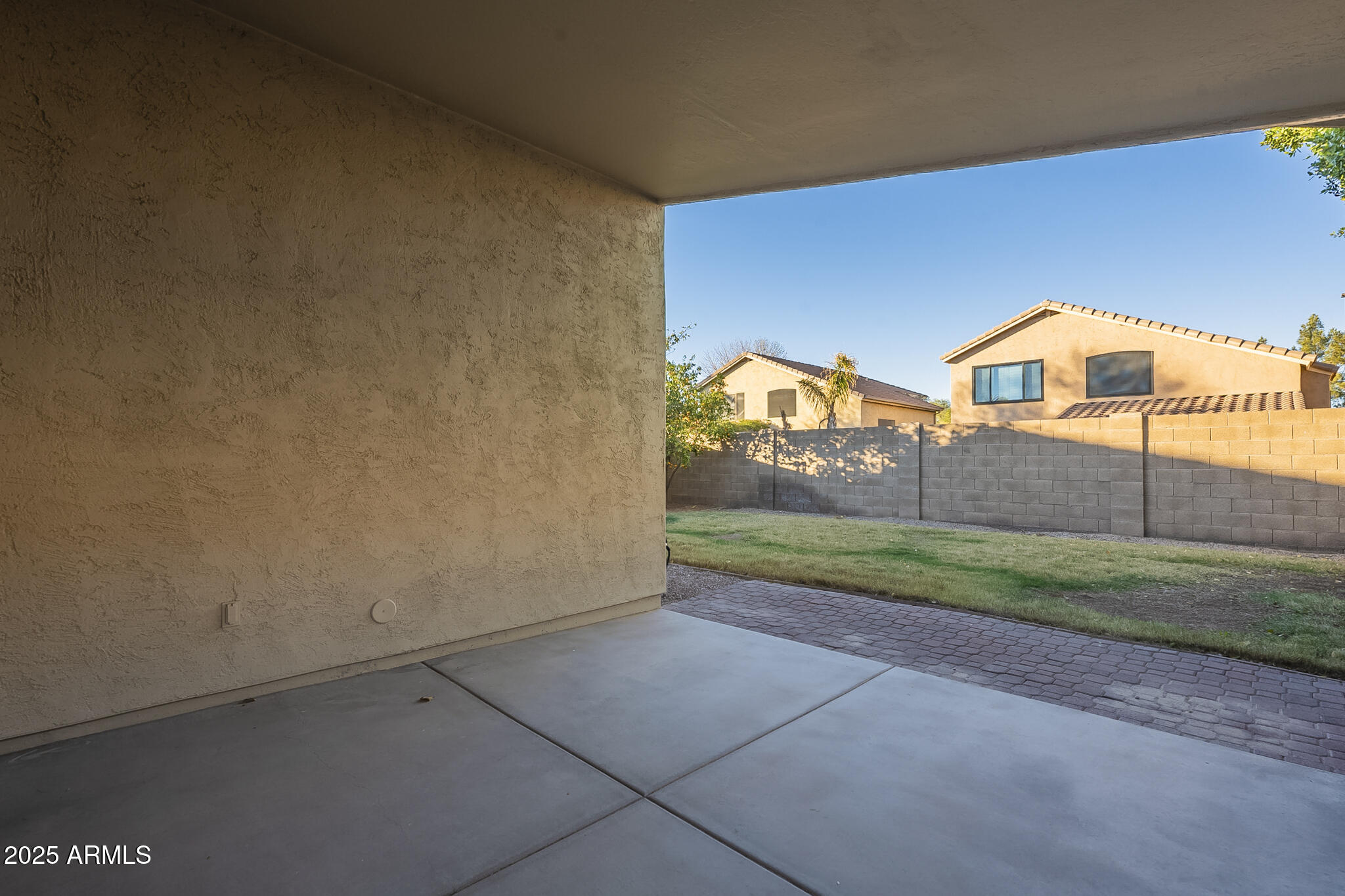 896 E WINDSOR Drive