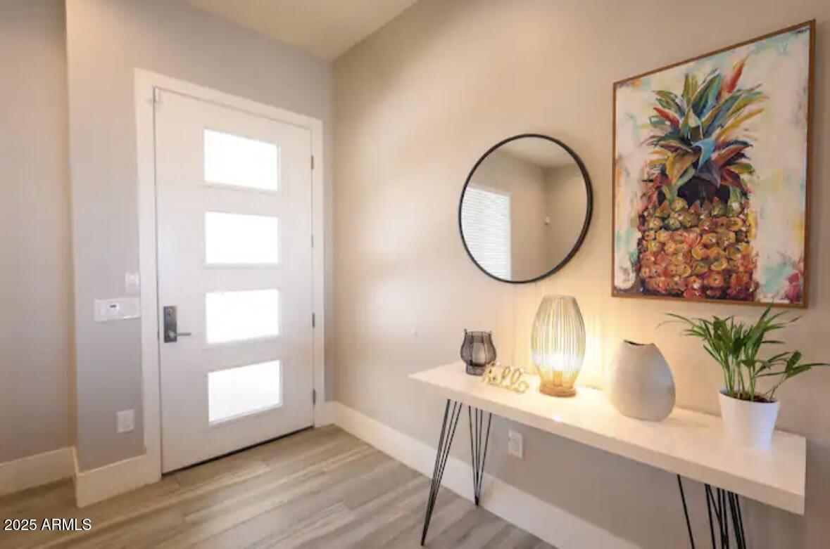 2252 E SOUTH MOUNTAIN Avenue