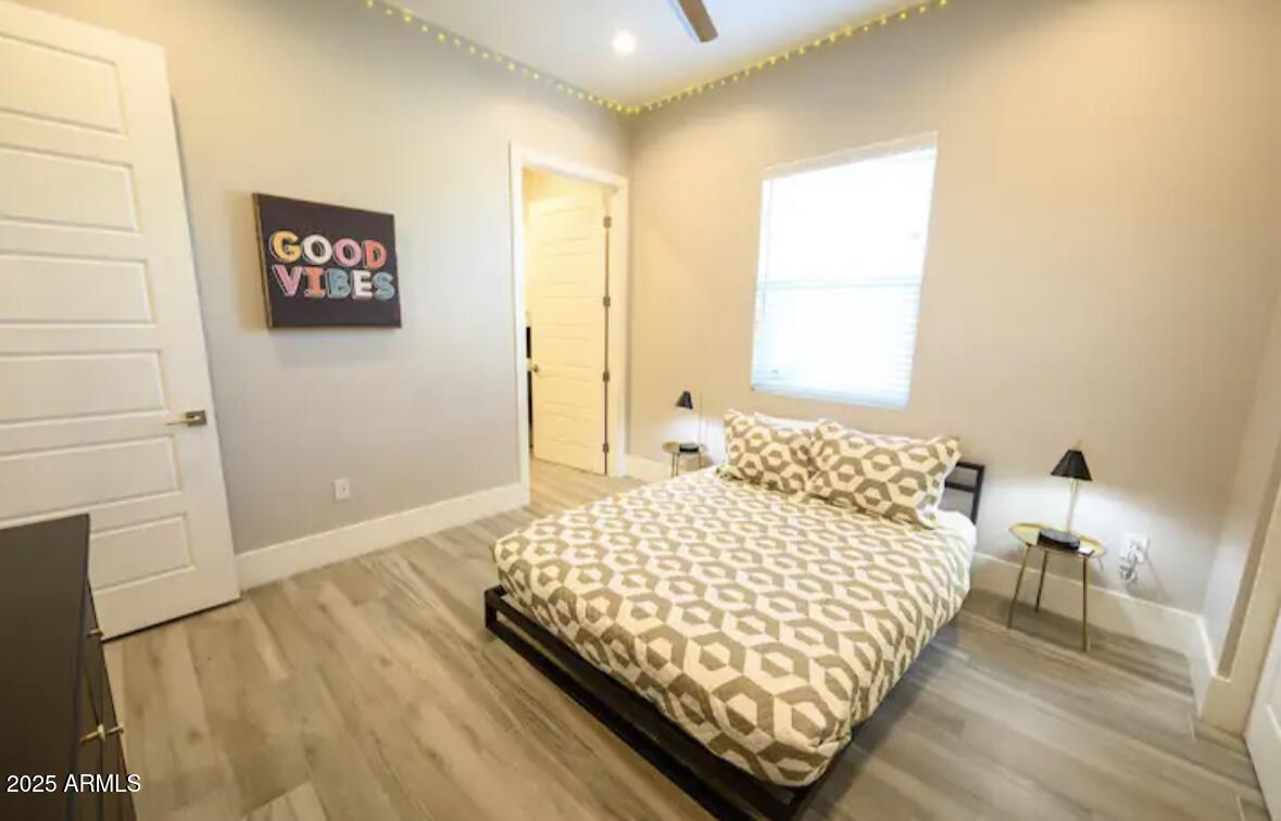 2252 E SOUTH MOUNTAIN Avenue