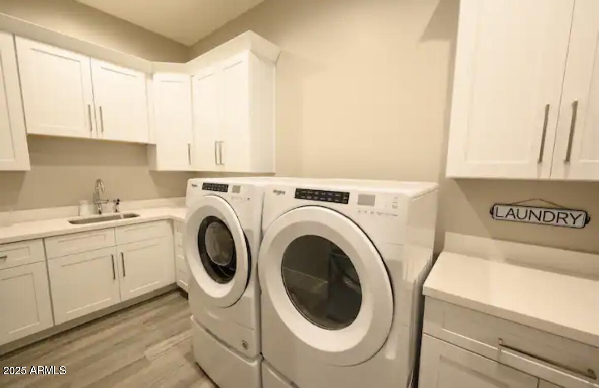 2252 E SOUTH MOUNTAIN Avenue