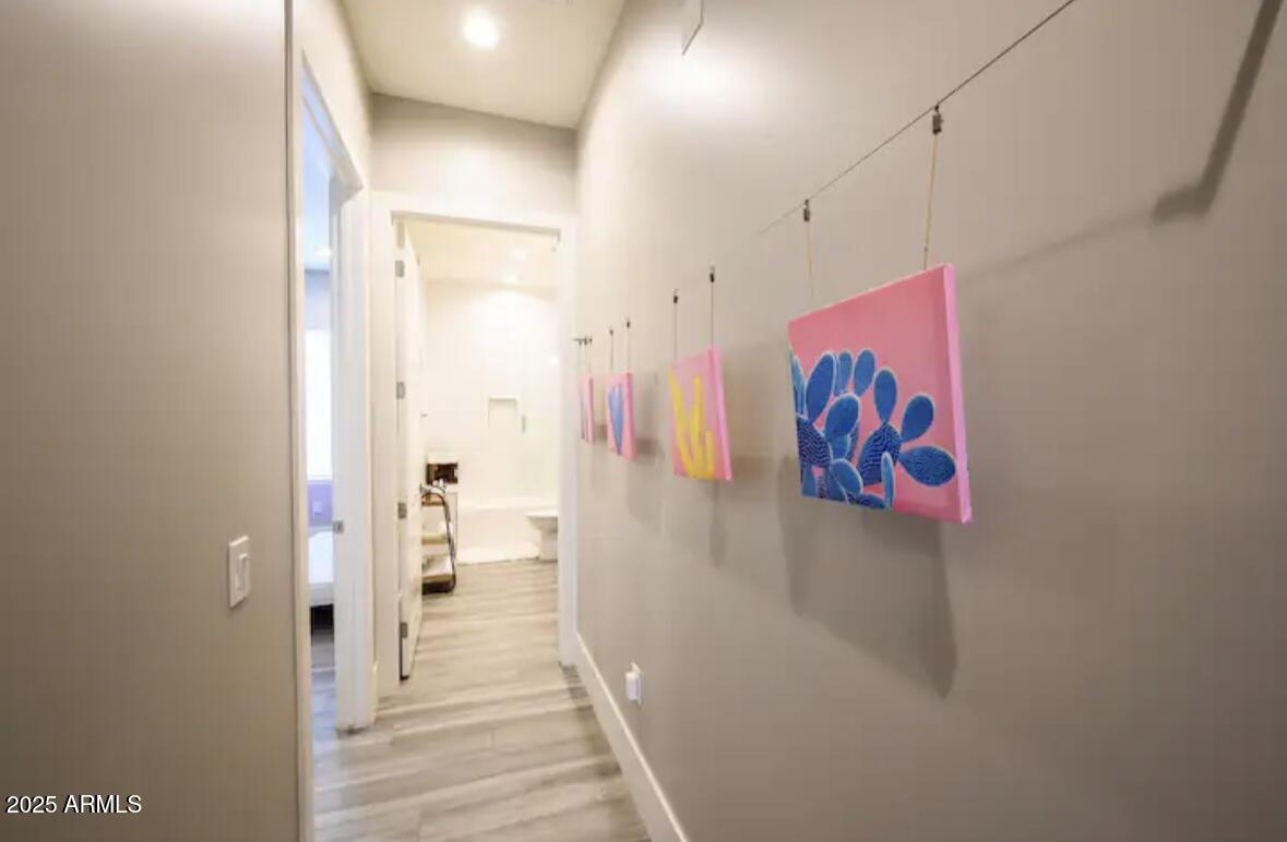 2252 E SOUTH MOUNTAIN Avenue