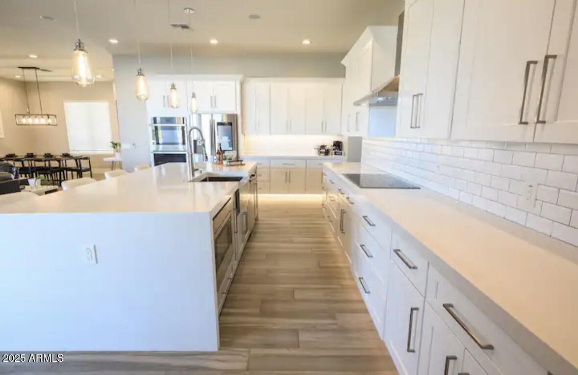 2252 E SOUTH MOUNTAIN Avenue