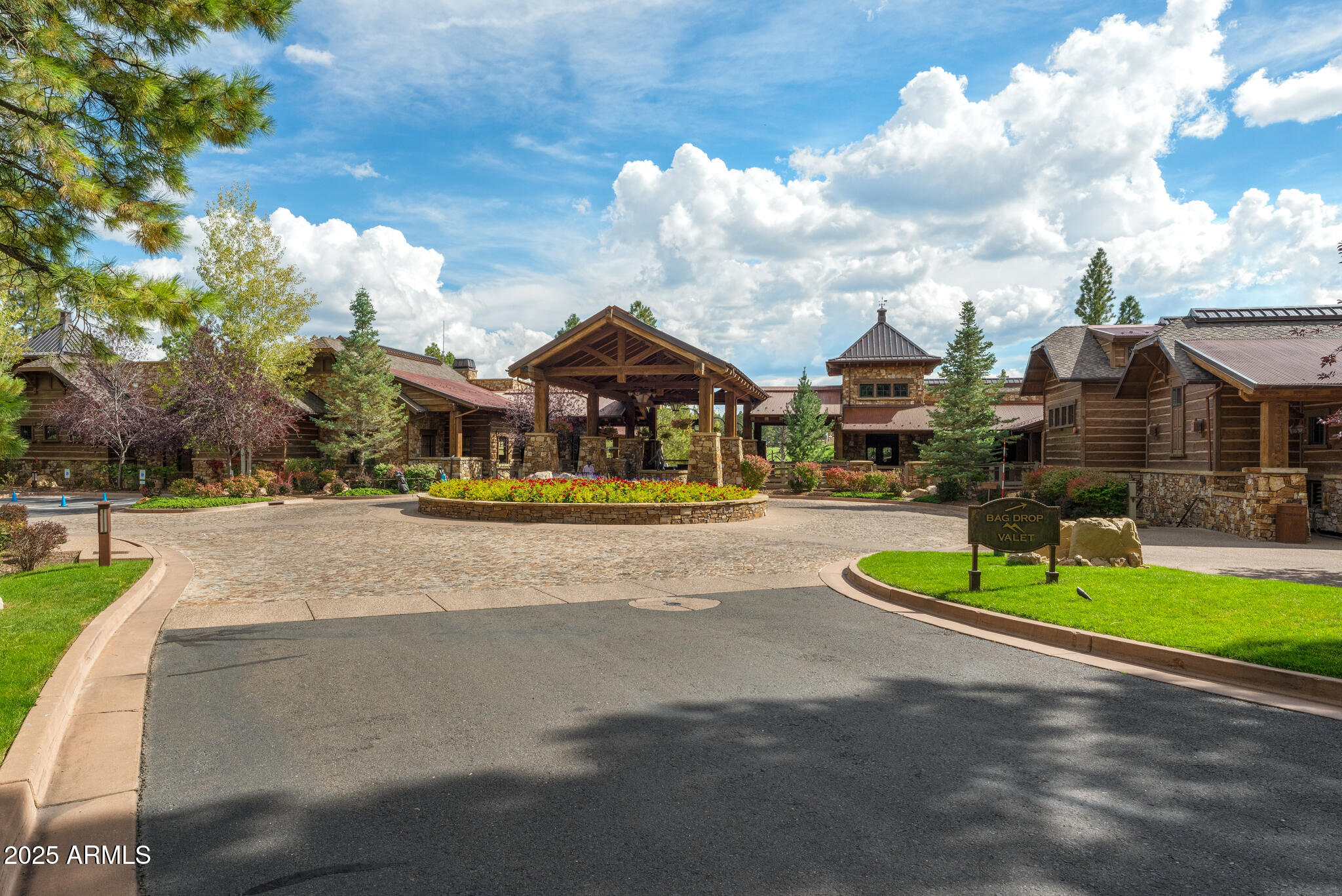 3608 S Woodland Hills Drive, 374