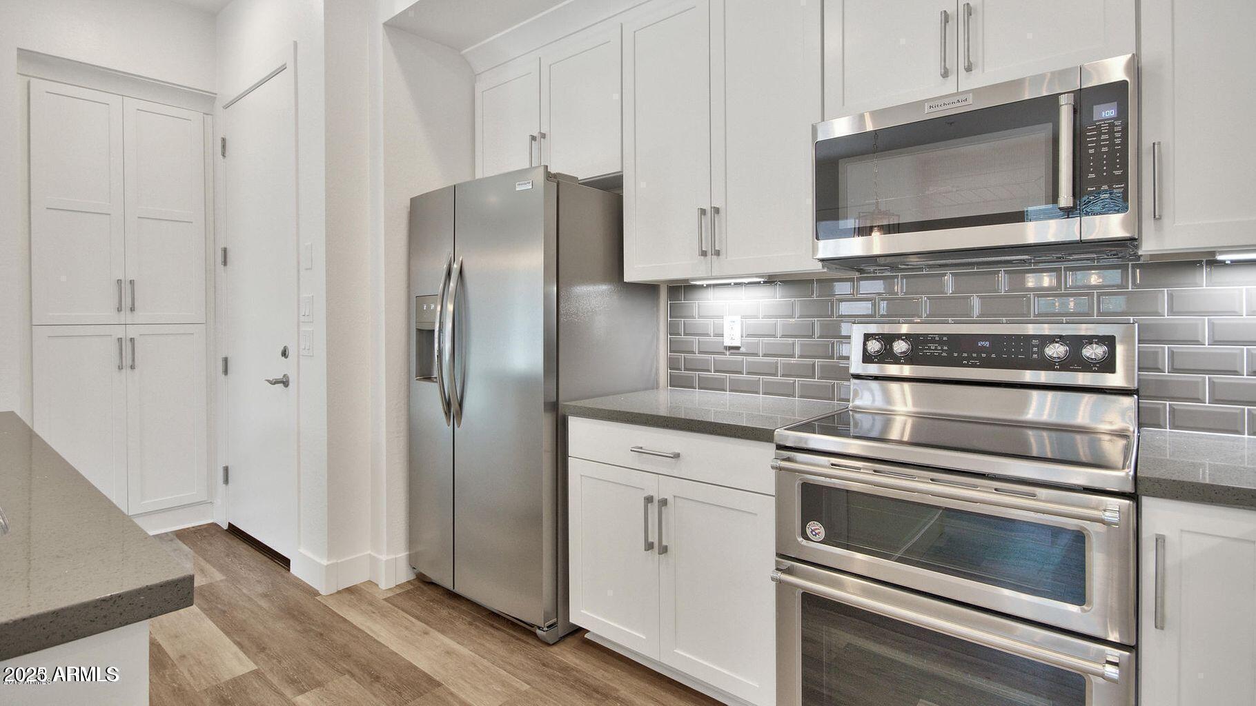 6565 E THOMAS Road, 1098