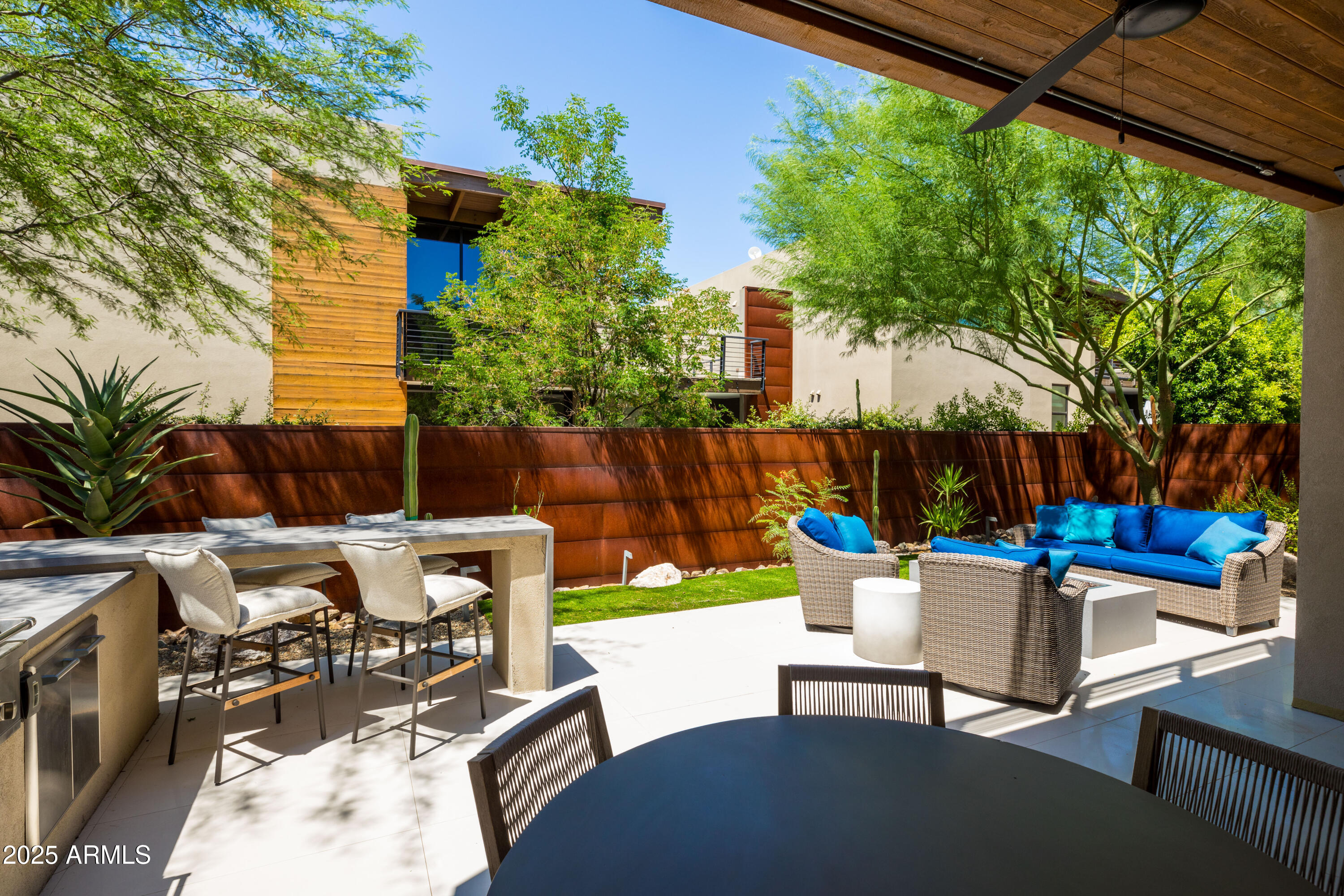 6525 E CAVE CREEK Road Unit: 9