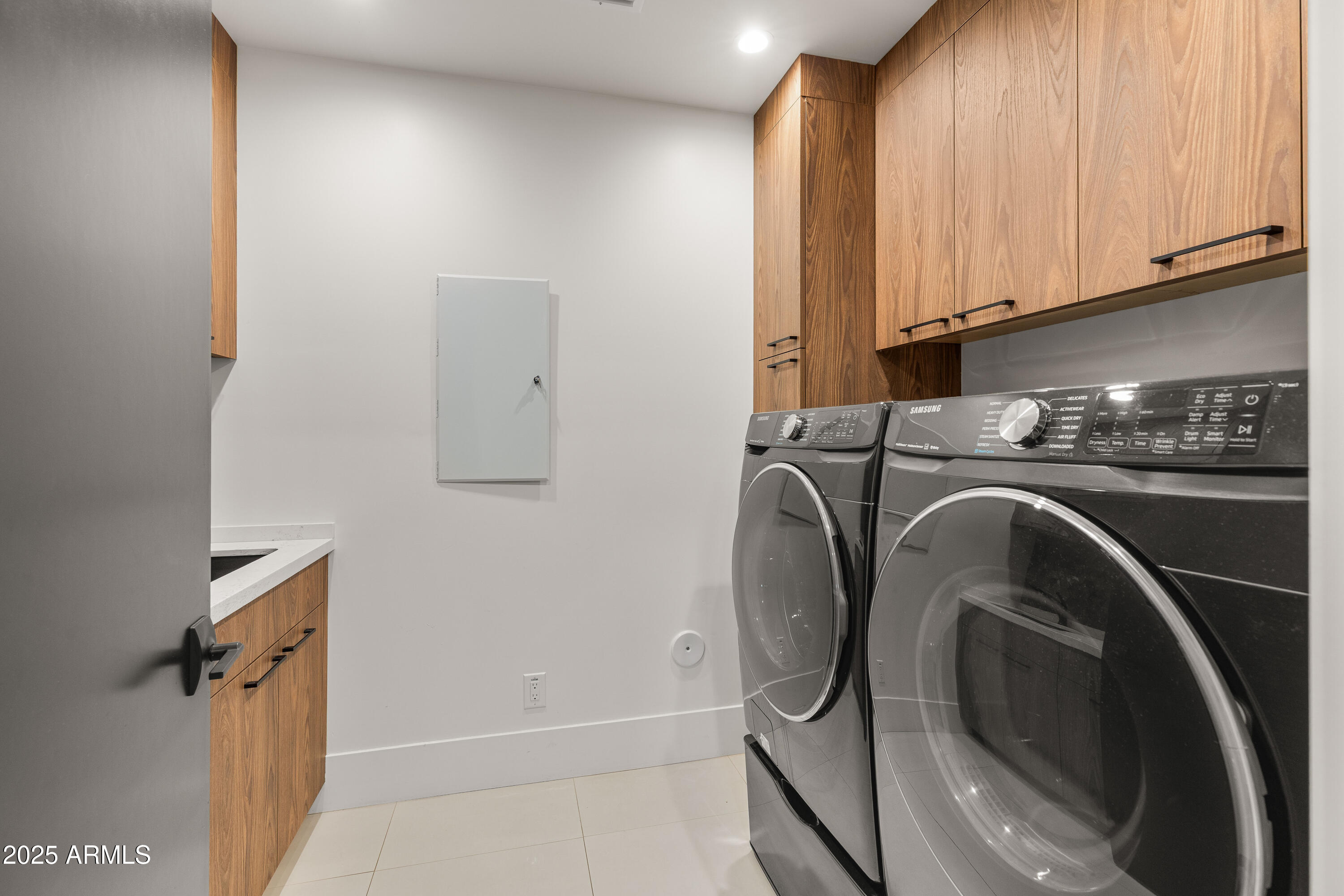 6525 E CAVE CREEK Road Unit: 9