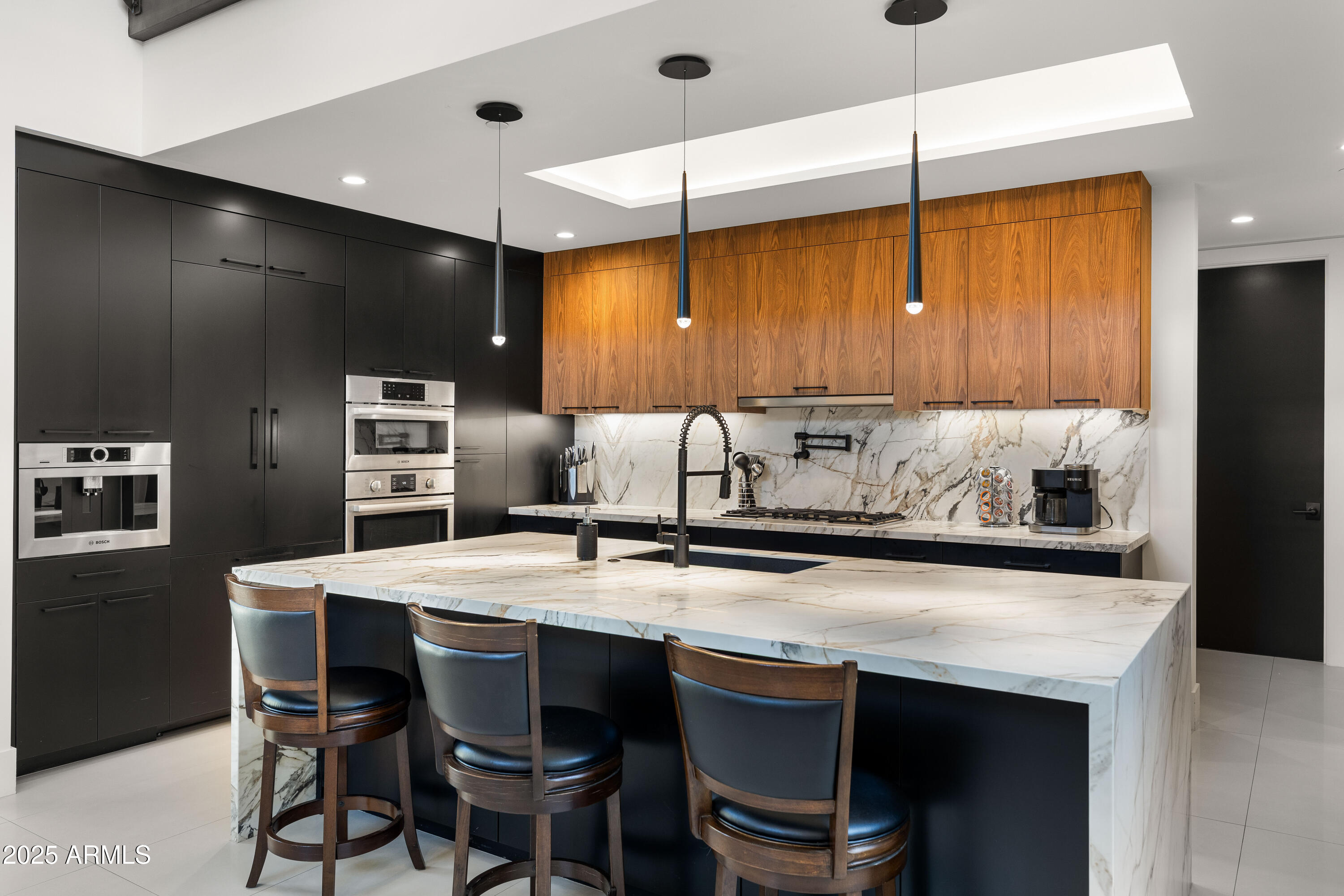 6525 E CAVE CREEK Road Unit: 9