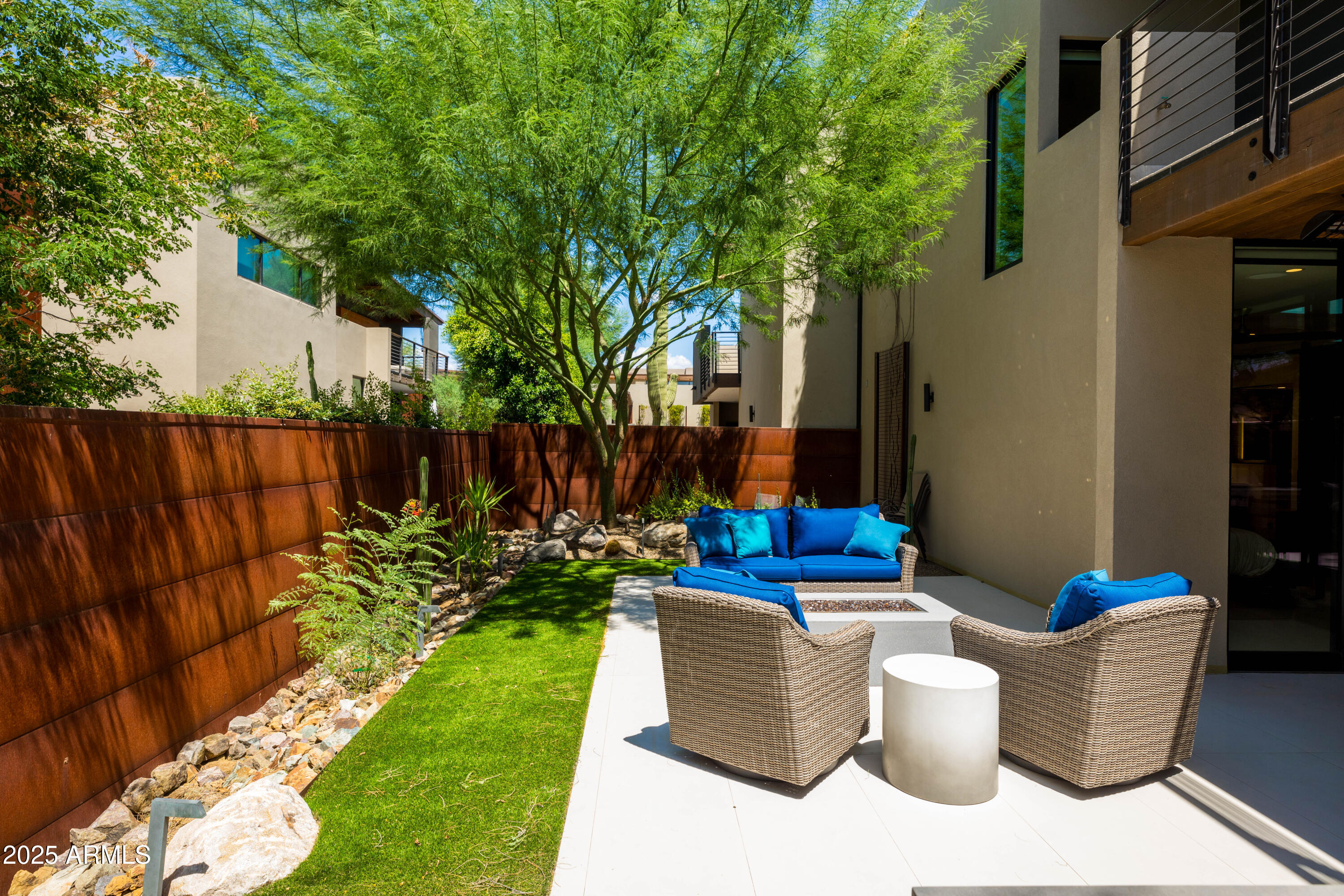 6525 E CAVE CREEK Road Unit: 9