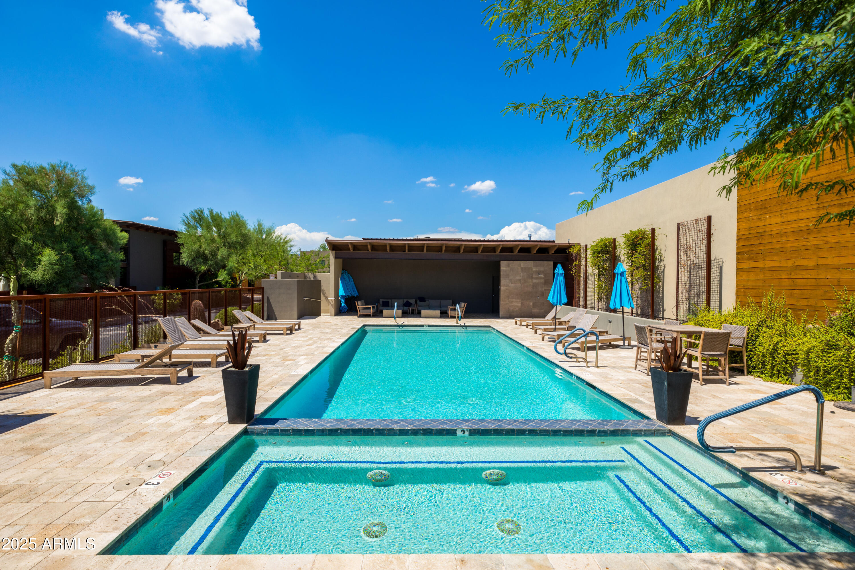 6525 E CAVE CREEK Road Unit: 9