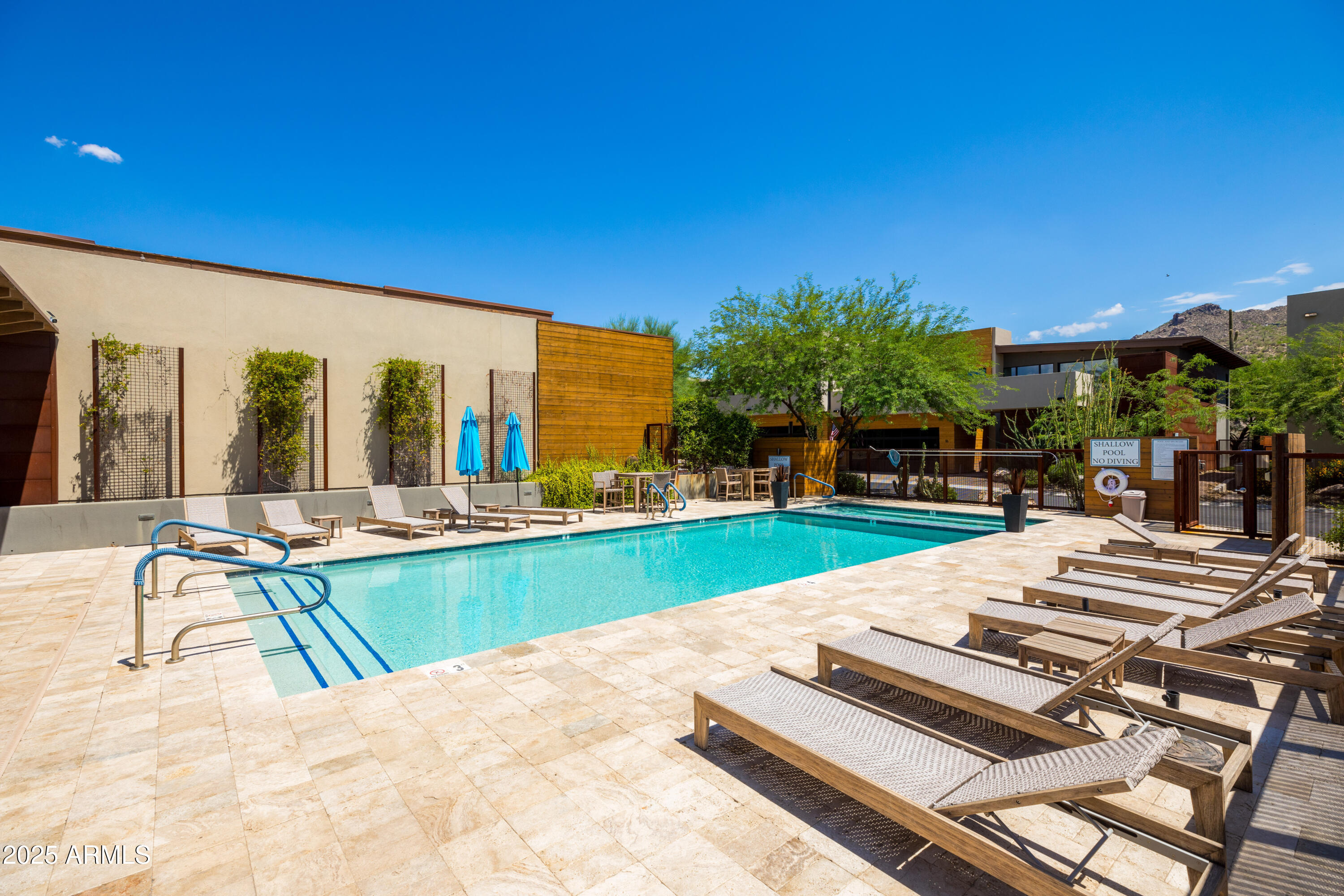 6525 E CAVE CREEK Road Unit: 9
