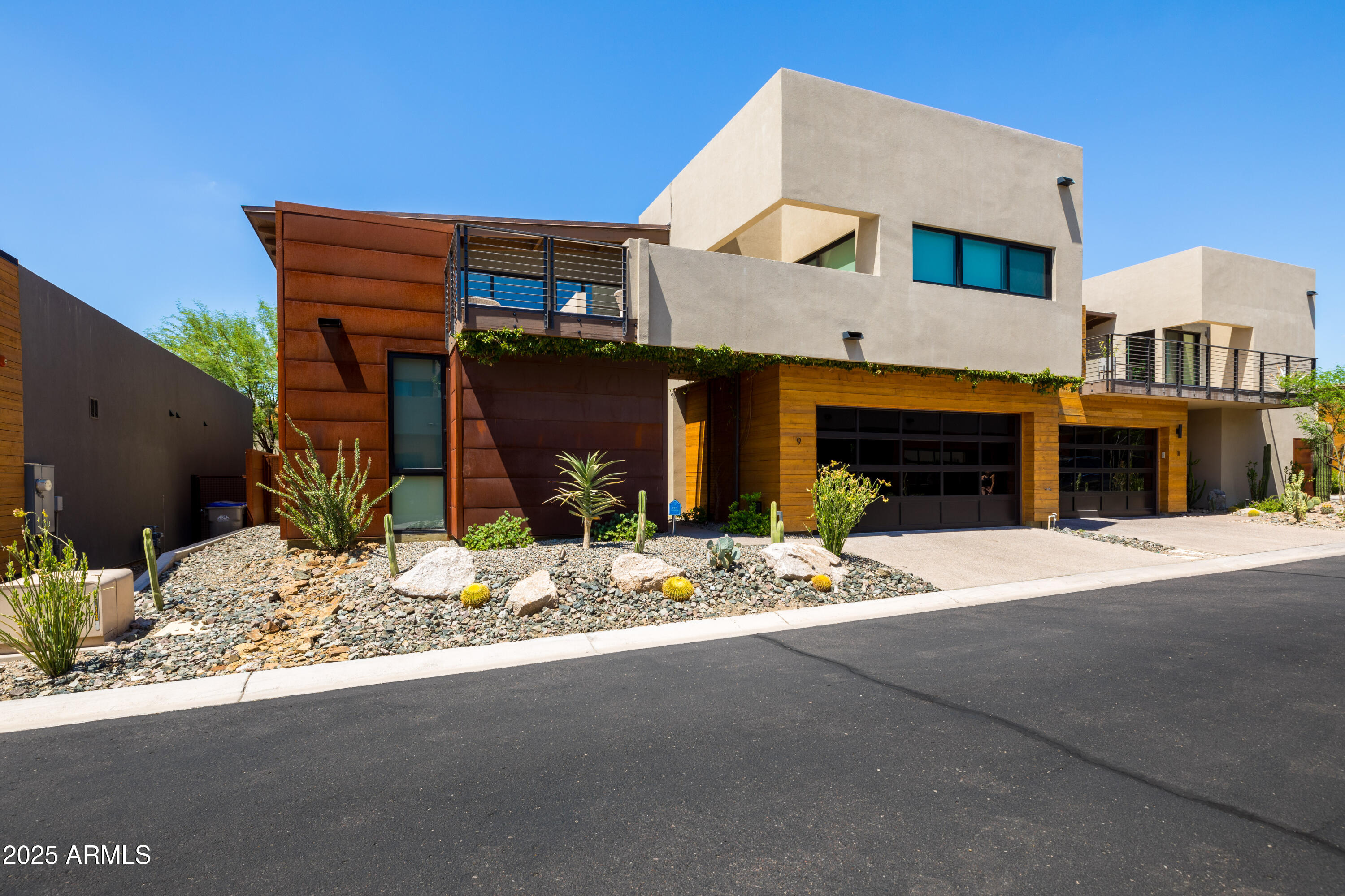 6525 E CAVE CREEK Road Unit: 9