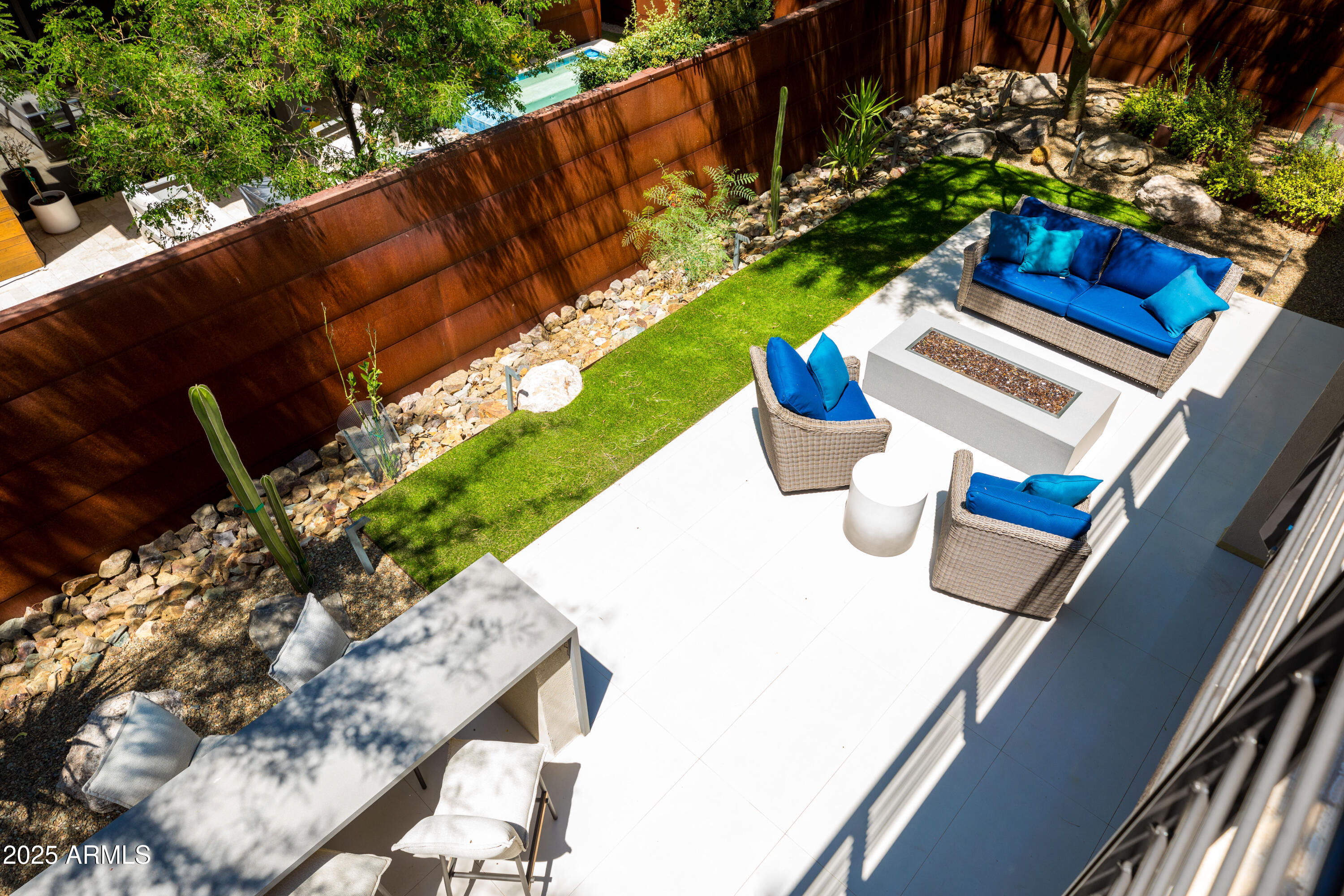 6525 E CAVE CREEK Road Unit: 9