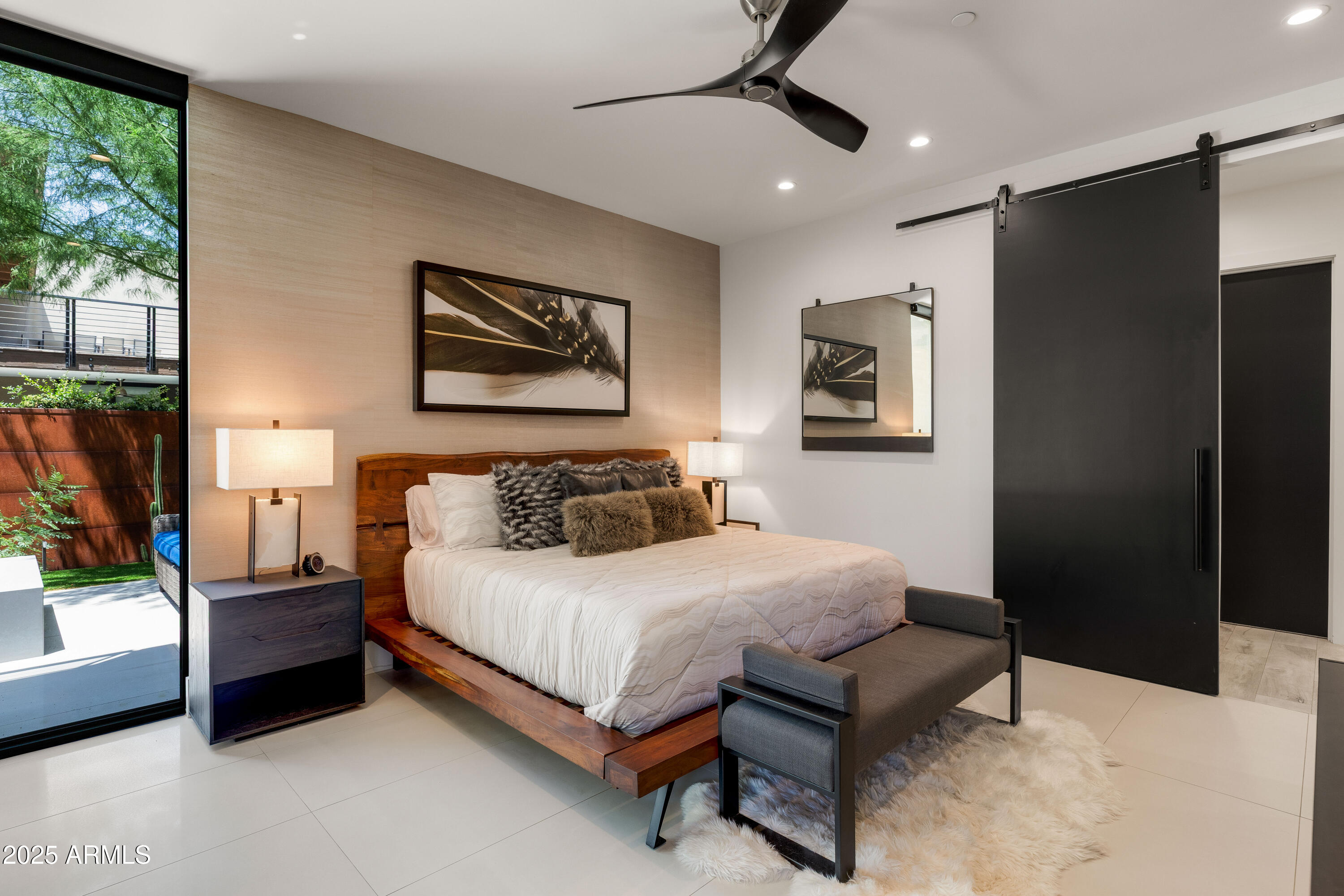 6525 E CAVE CREEK Road Unit: 9