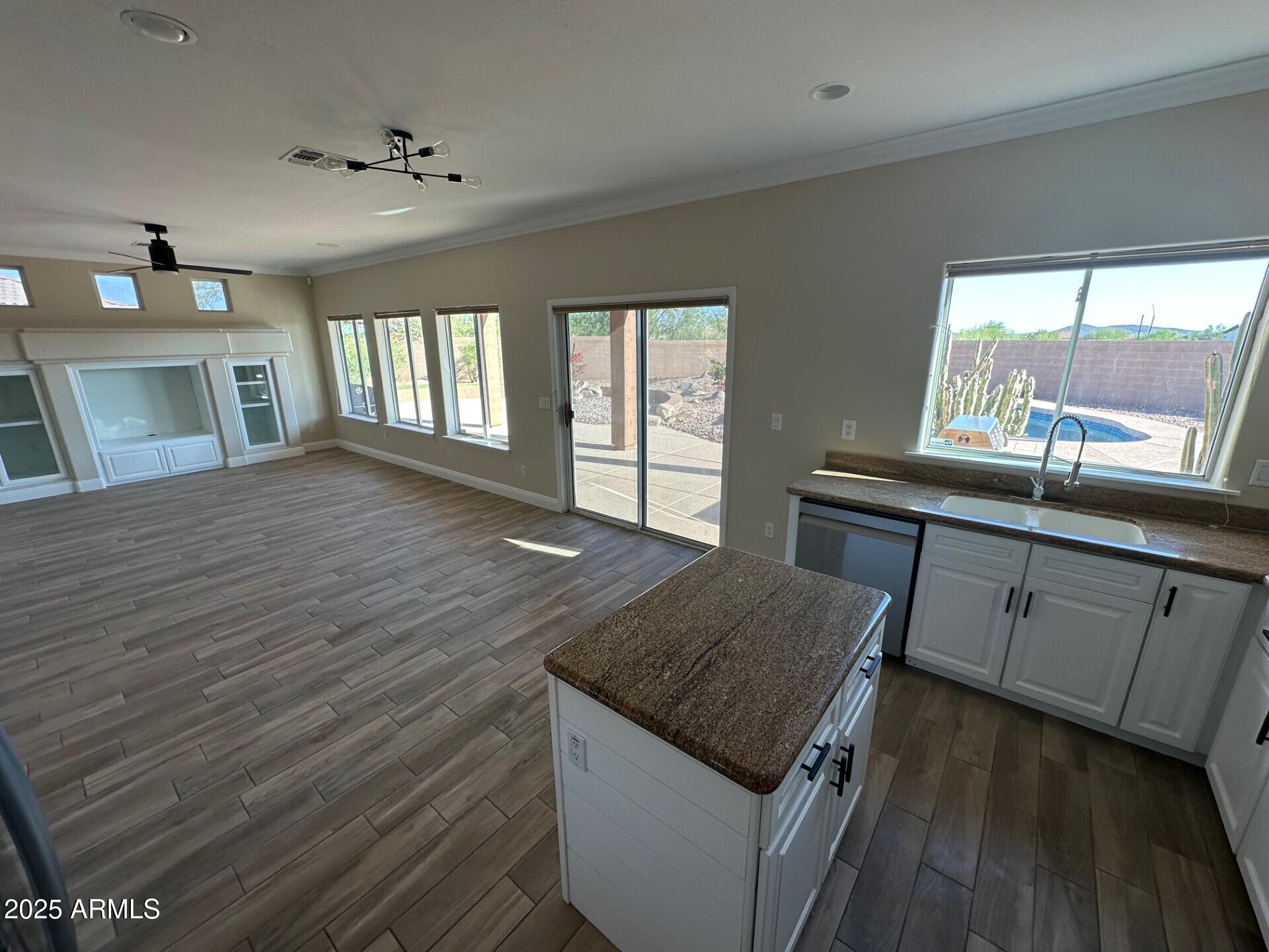 42905 N ERICSON Court