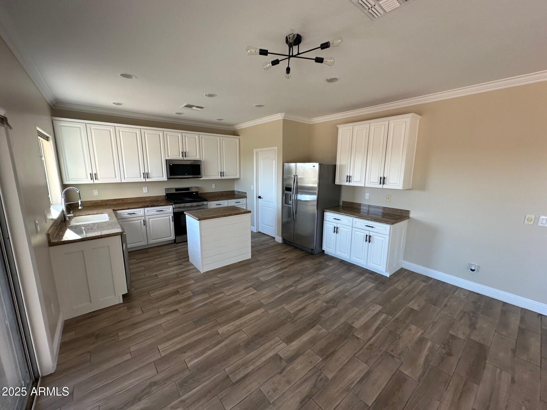 42905 N ERICSON Court