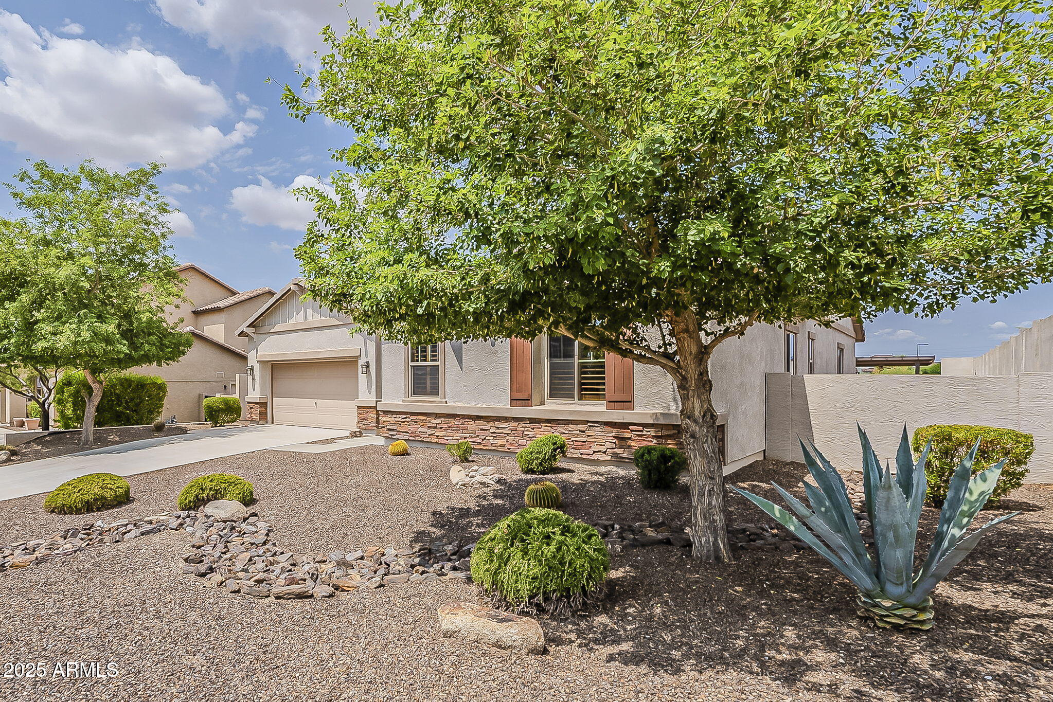 43814 N ERICSON Lane