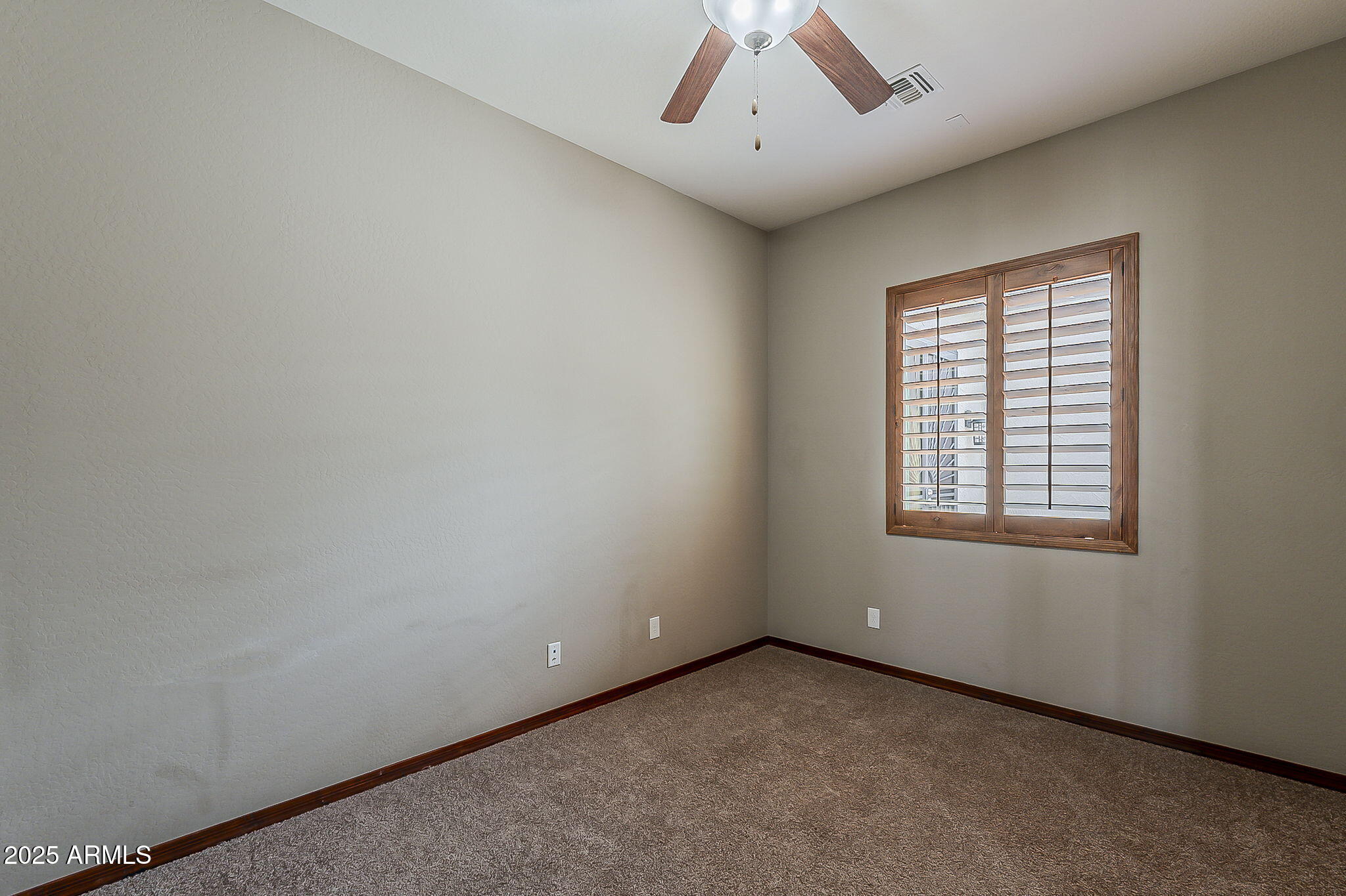 43814 N ERICSON Lane