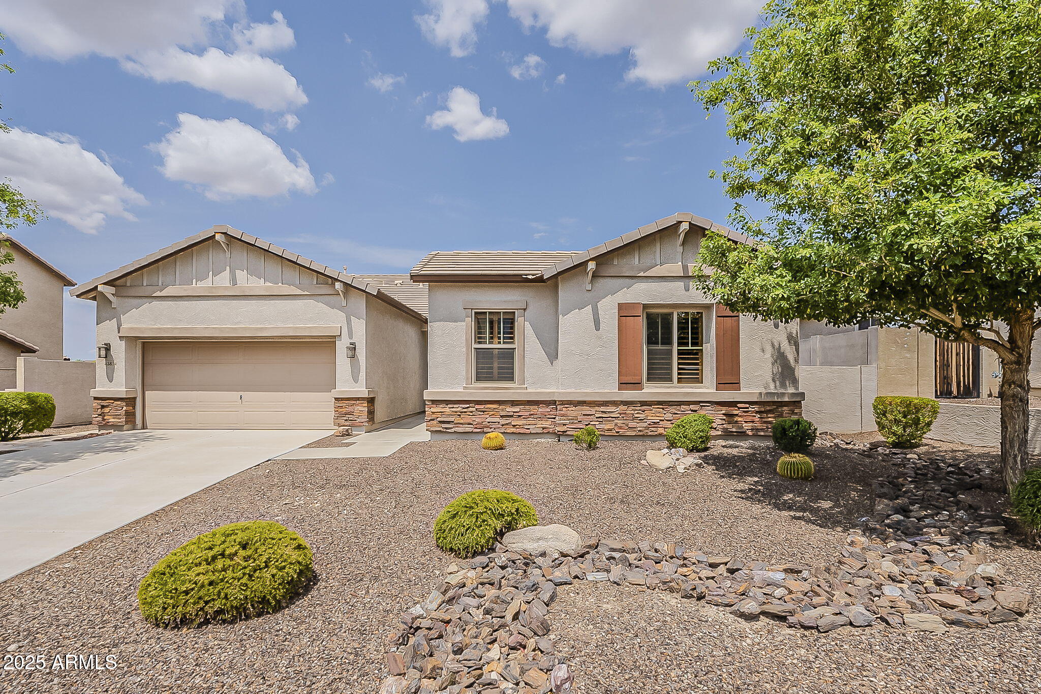 43814 N ERICSON Lane