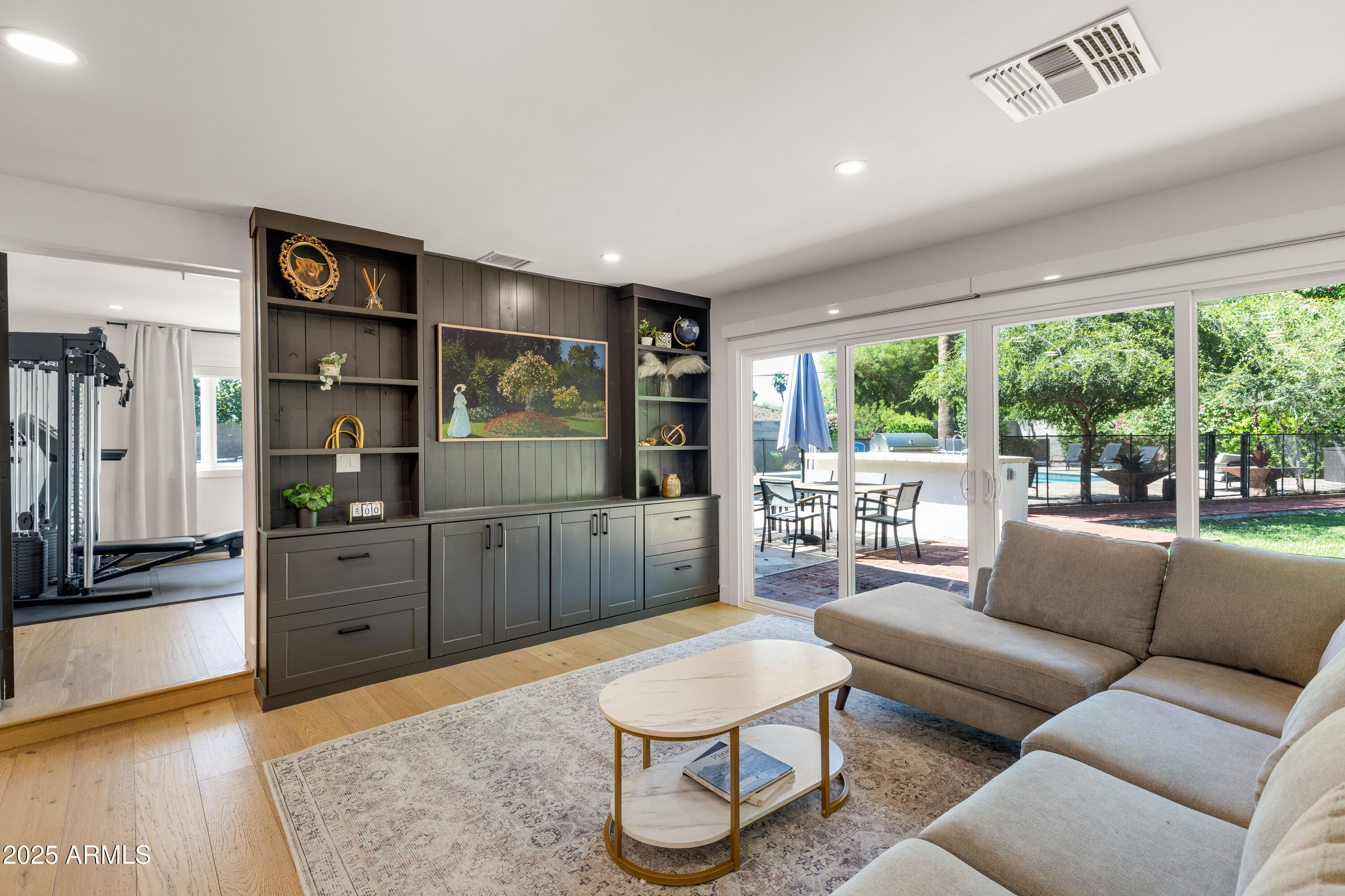 1101 W ROYAL PALM Road