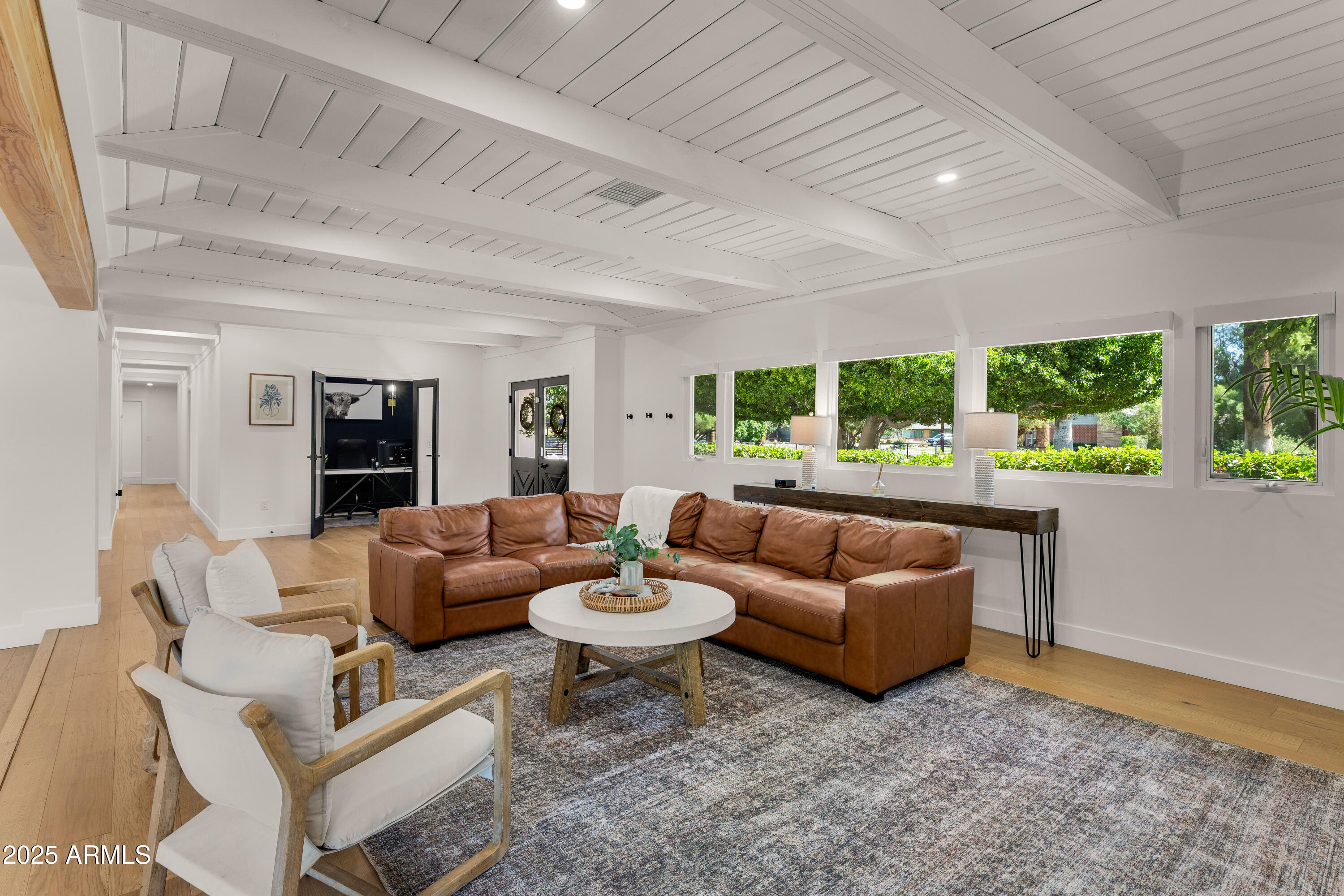1101 W ROYAL PALM Road