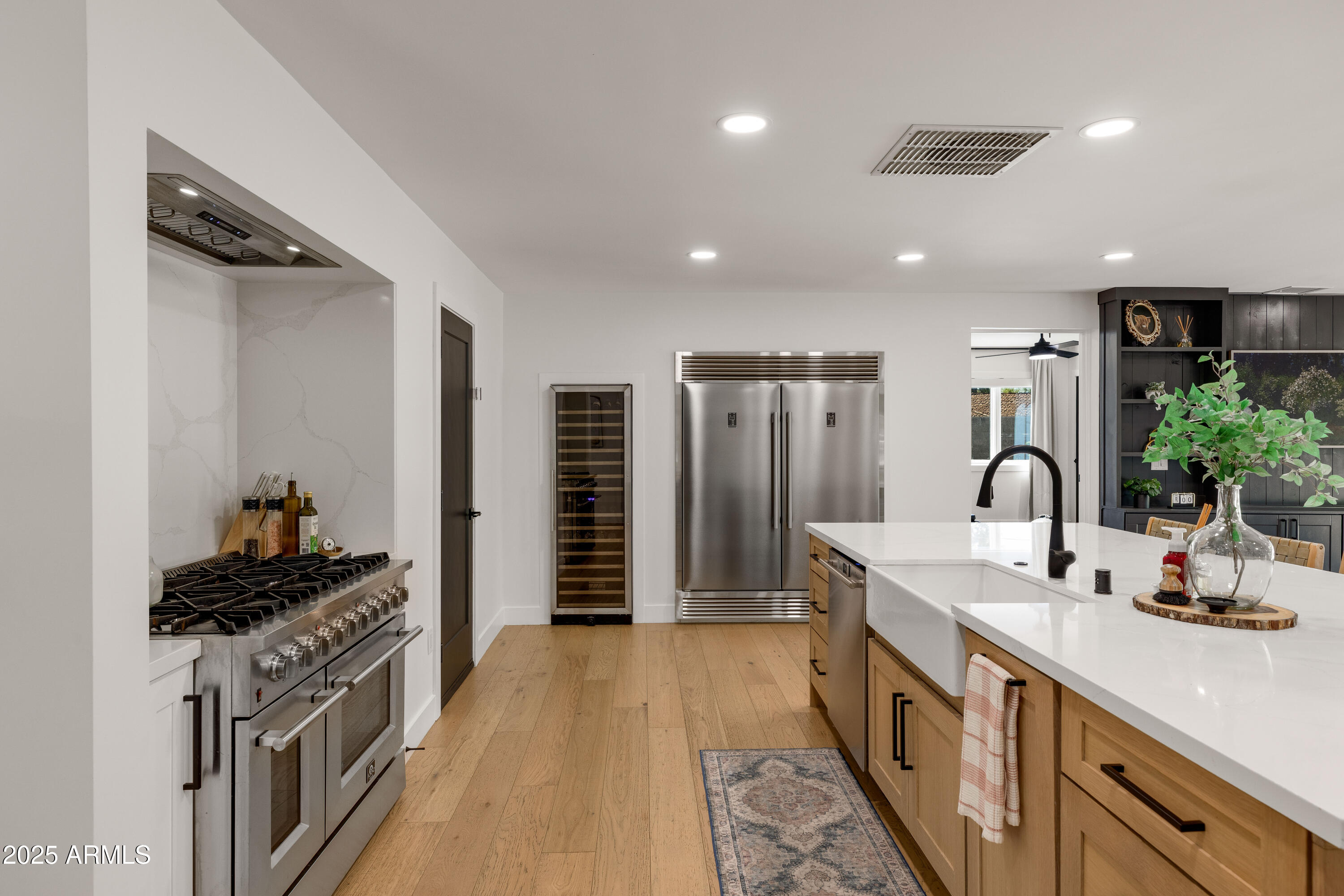 1101 W ROYAL PALM Road