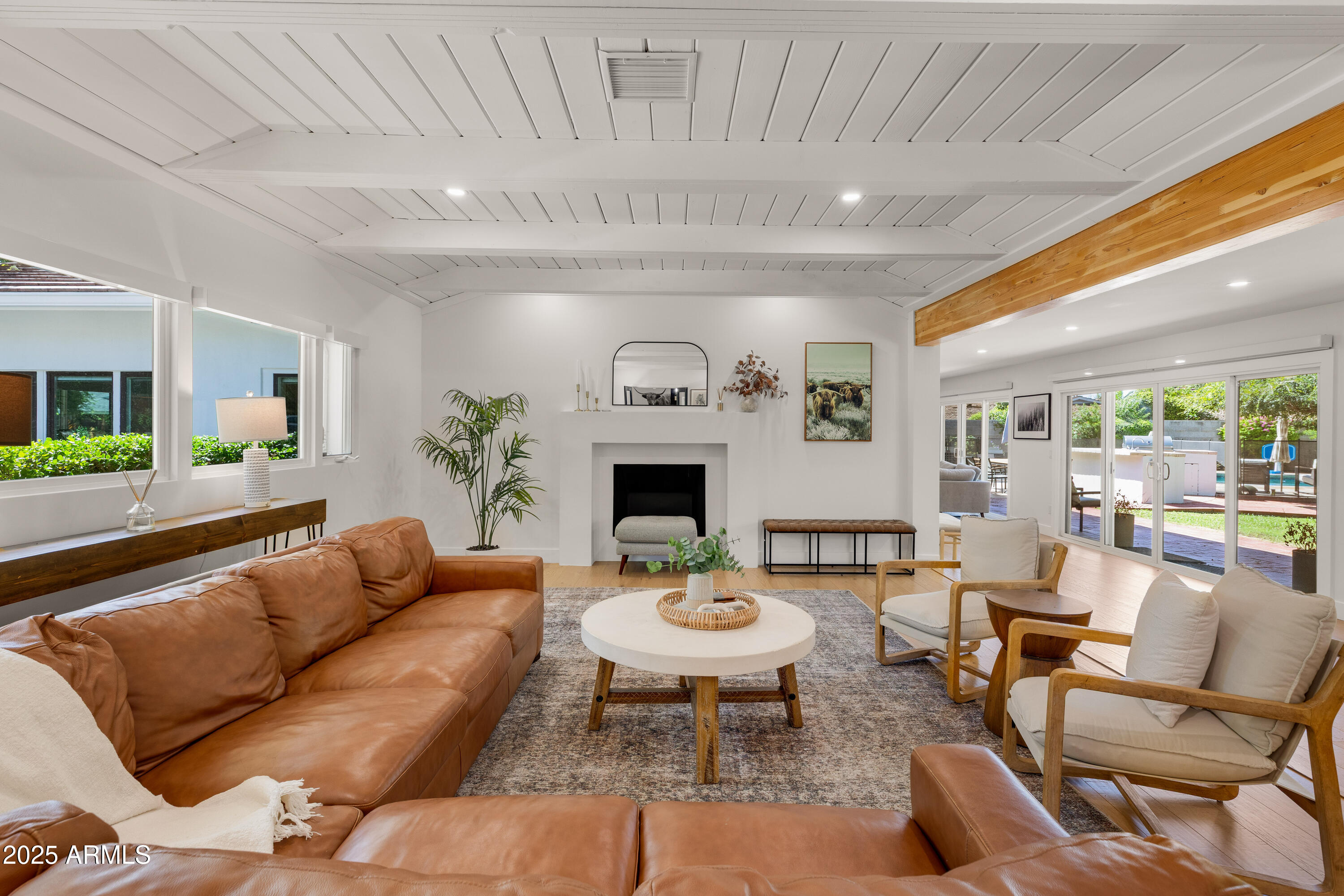 1101 W ROYAL PALM Road