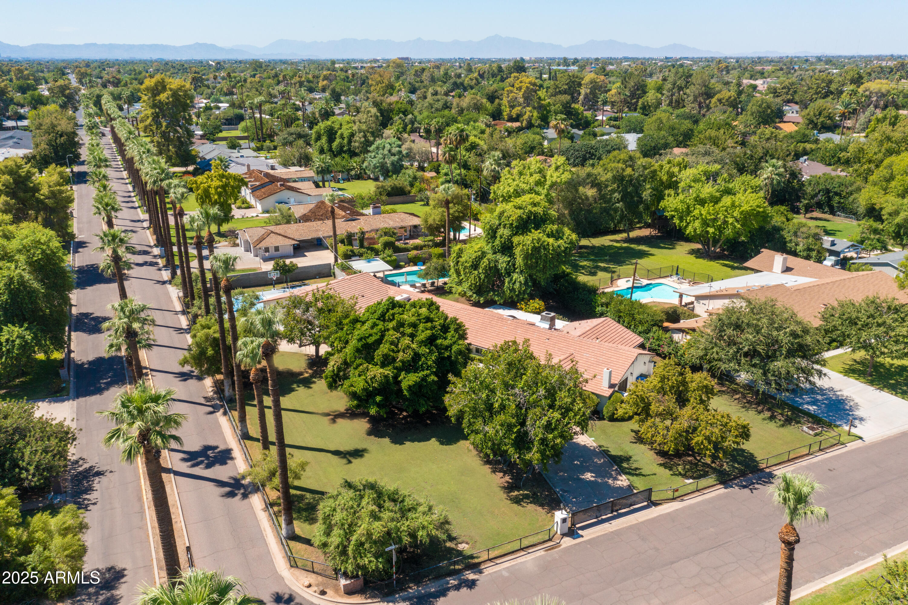1101 W ROYAL PALM Road