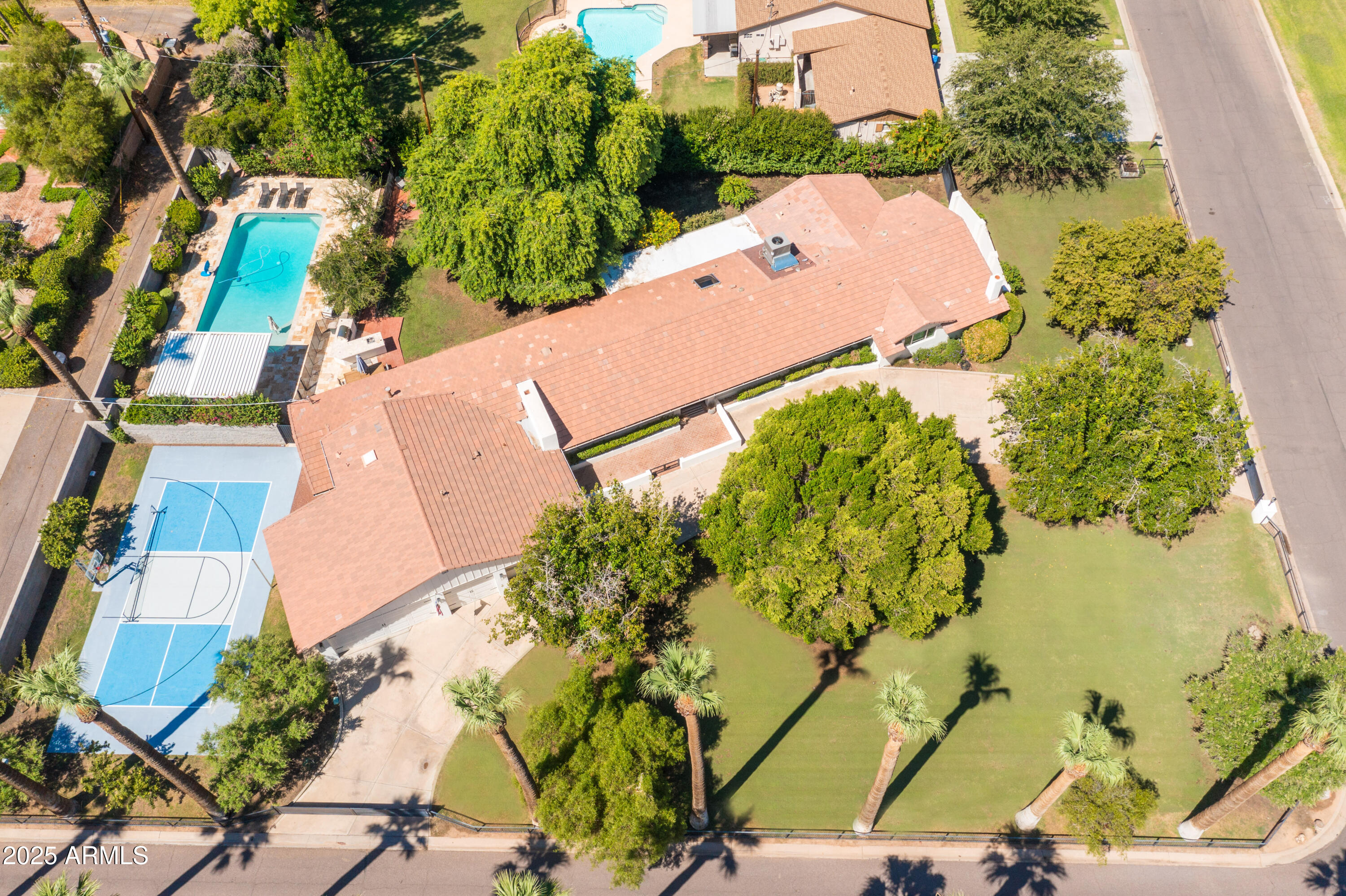 1101 W ROYAL PALM Road