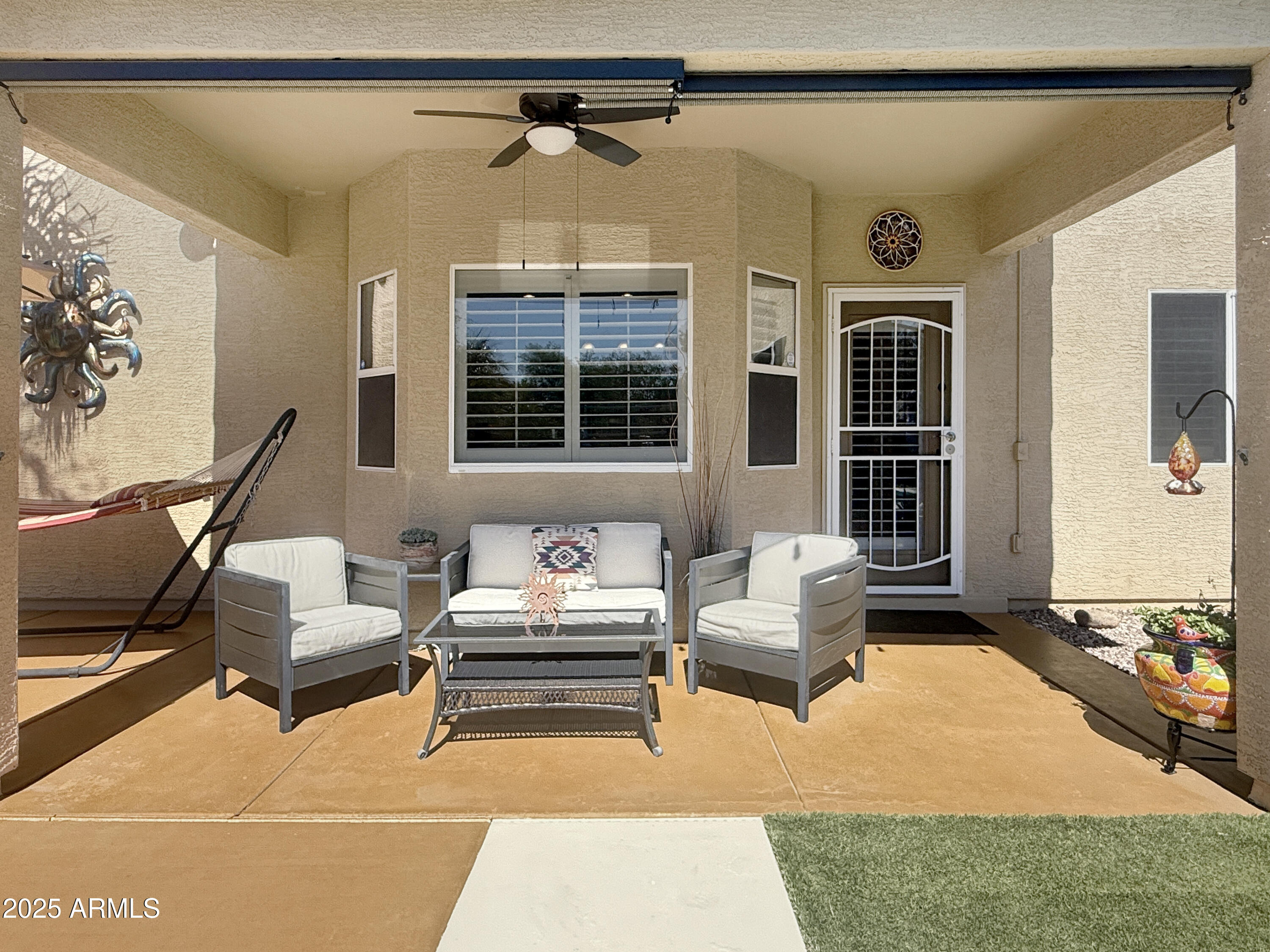 8423 W MARY ANN Drive