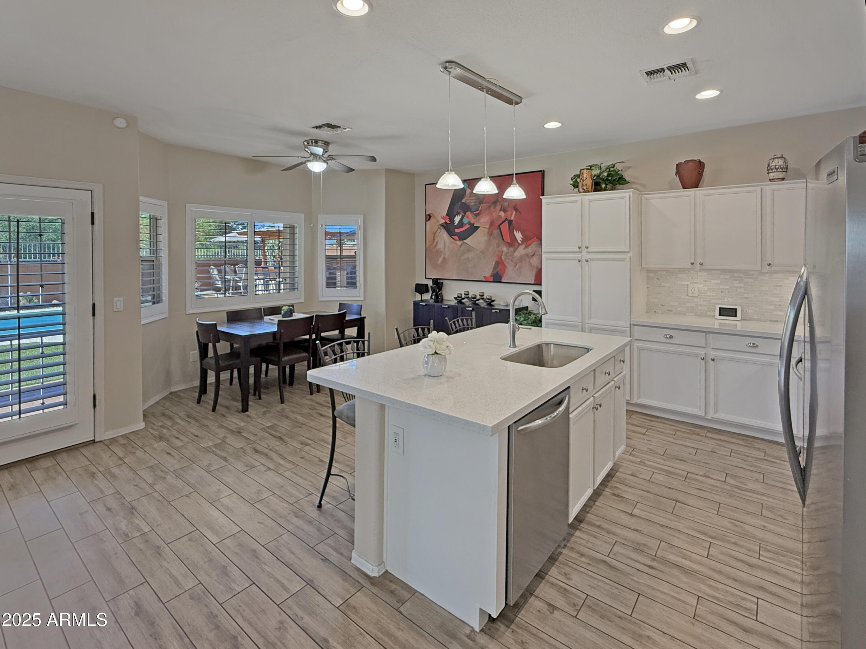 8423 W MARY ANN Drive