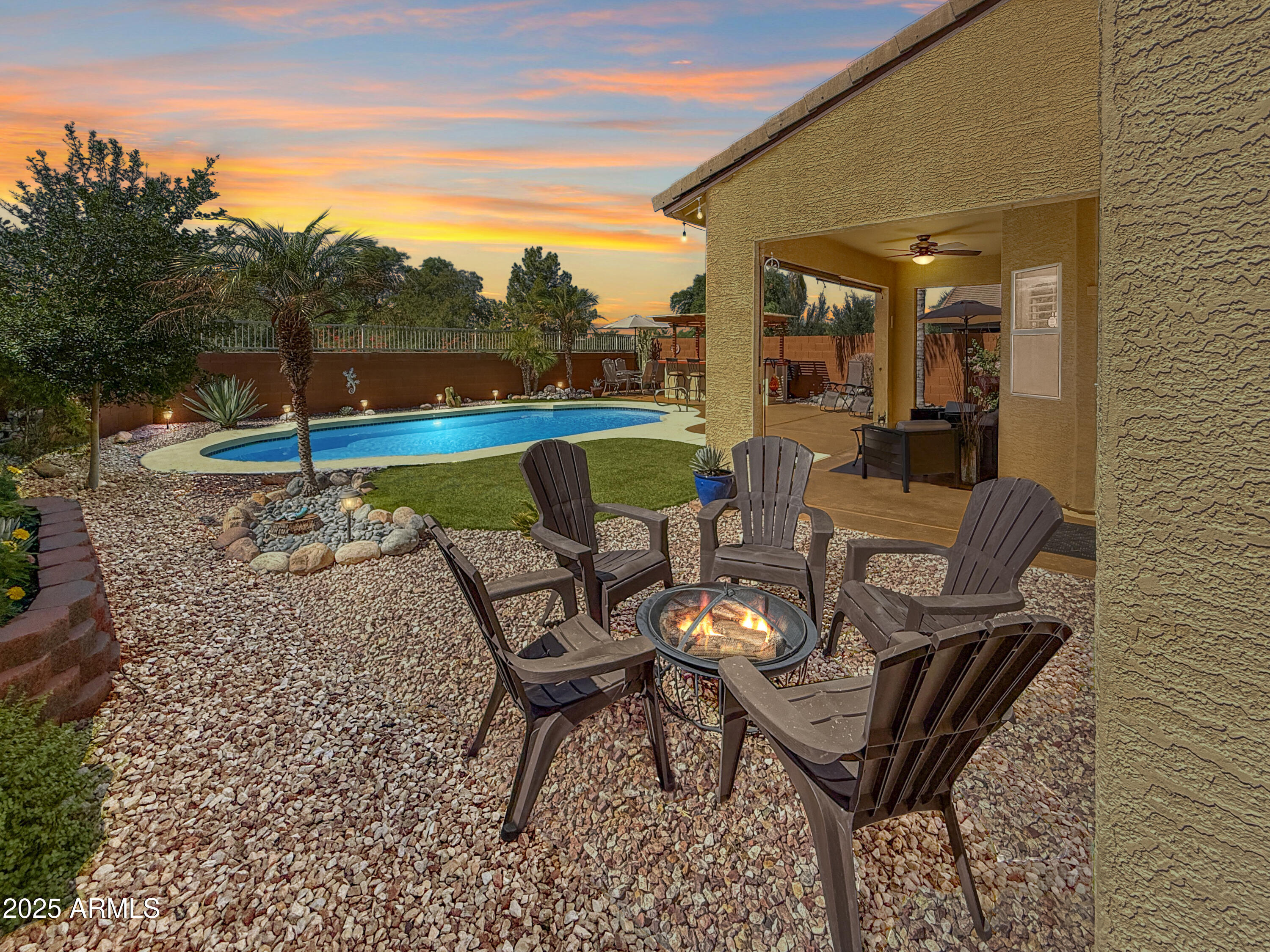 8423 W MARY ANN Drive