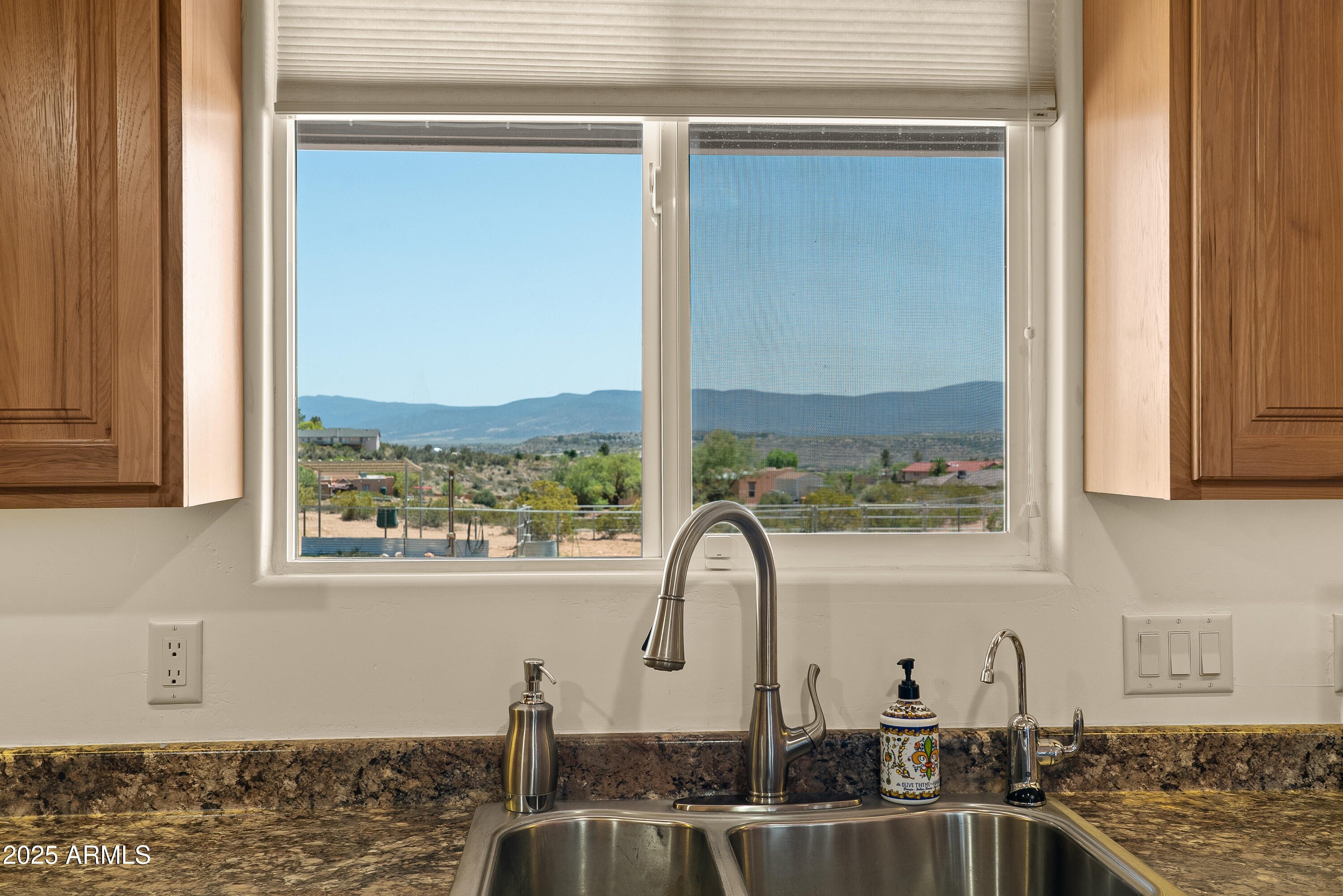 7375 E SLIDING Stop Lane