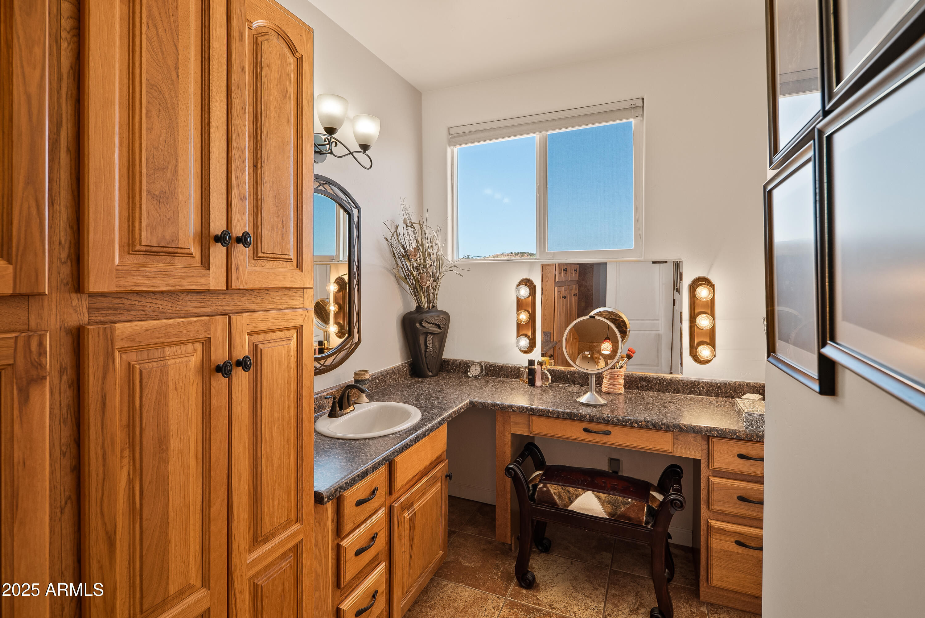 7375 E SLIDING Stop Lane