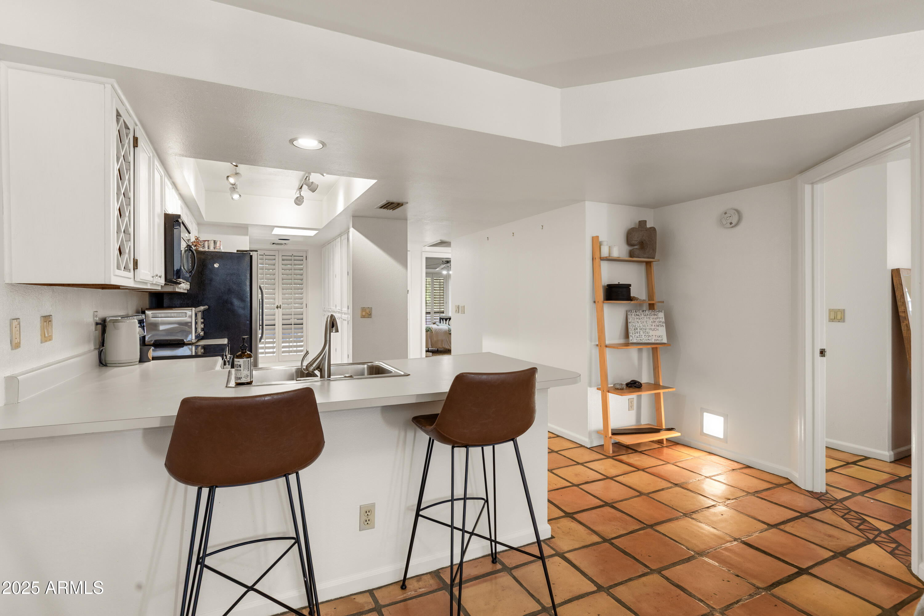 8651 E ROYAL PALM Road, 208, Scottsdale Unit: 208