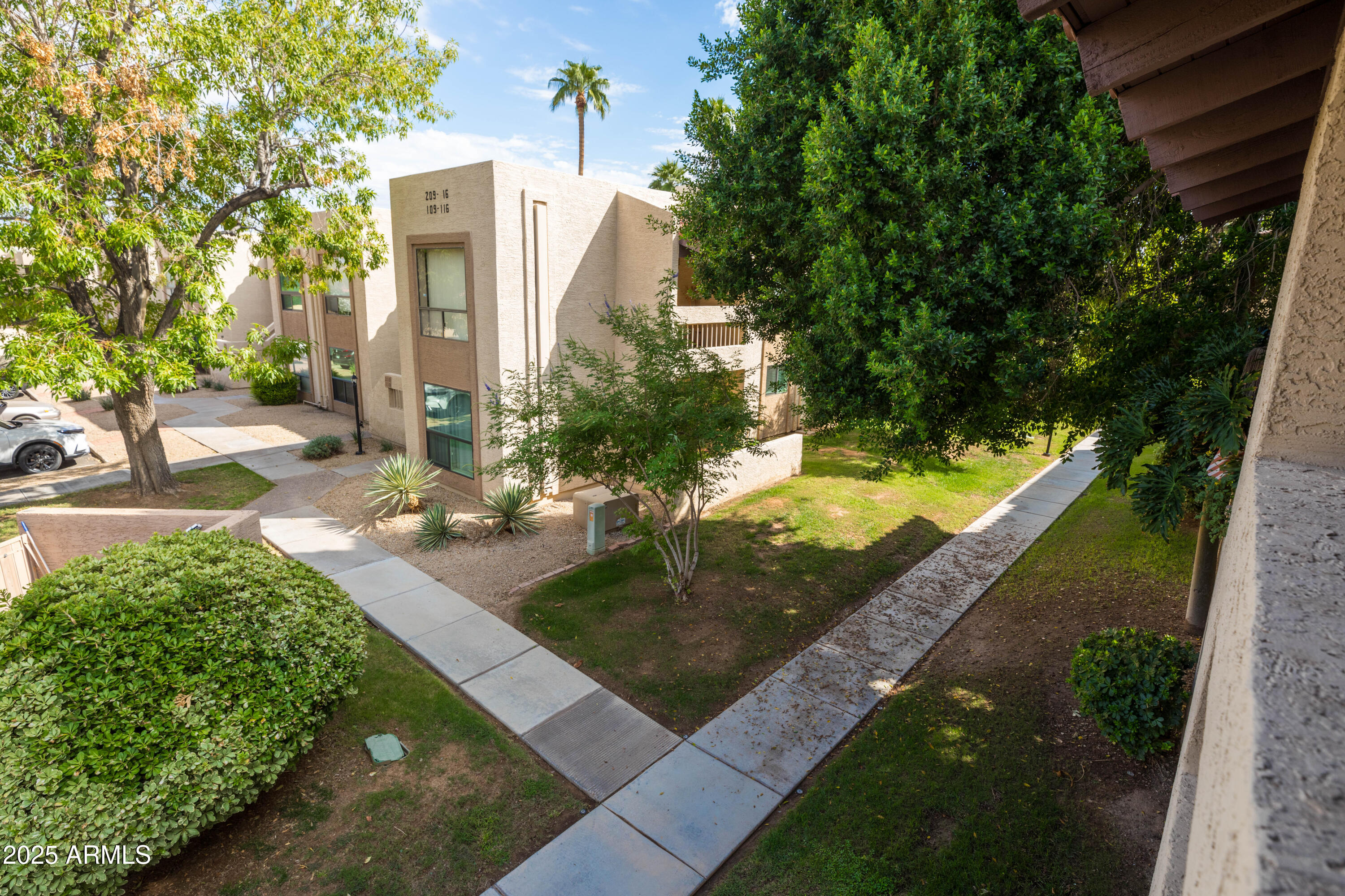8651 E ROYAL PALM Road, 208, Scottsdale Unit: 208