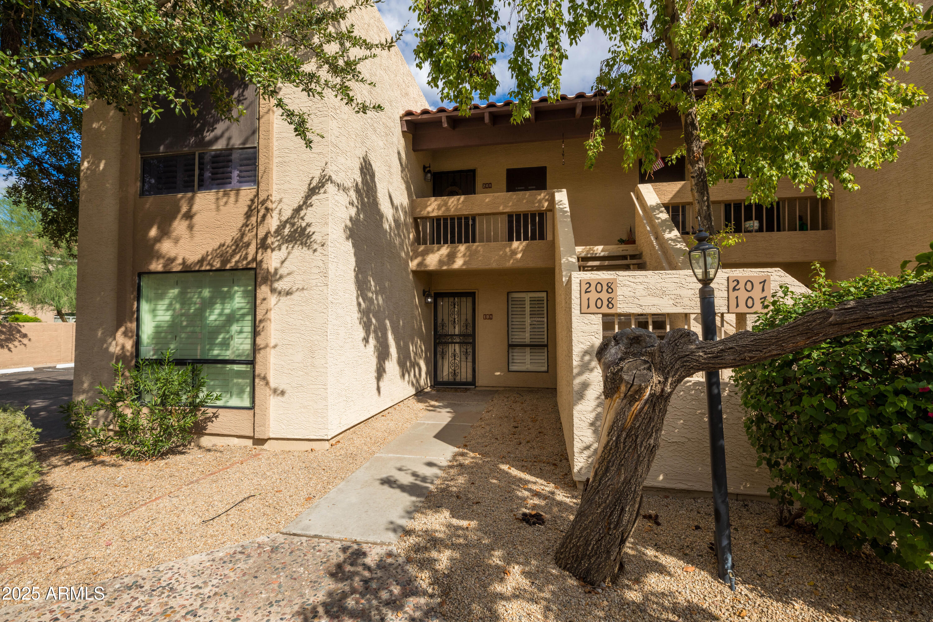 8651 E ROYAL PALM Road, 208, Scottsdale Unit: 208