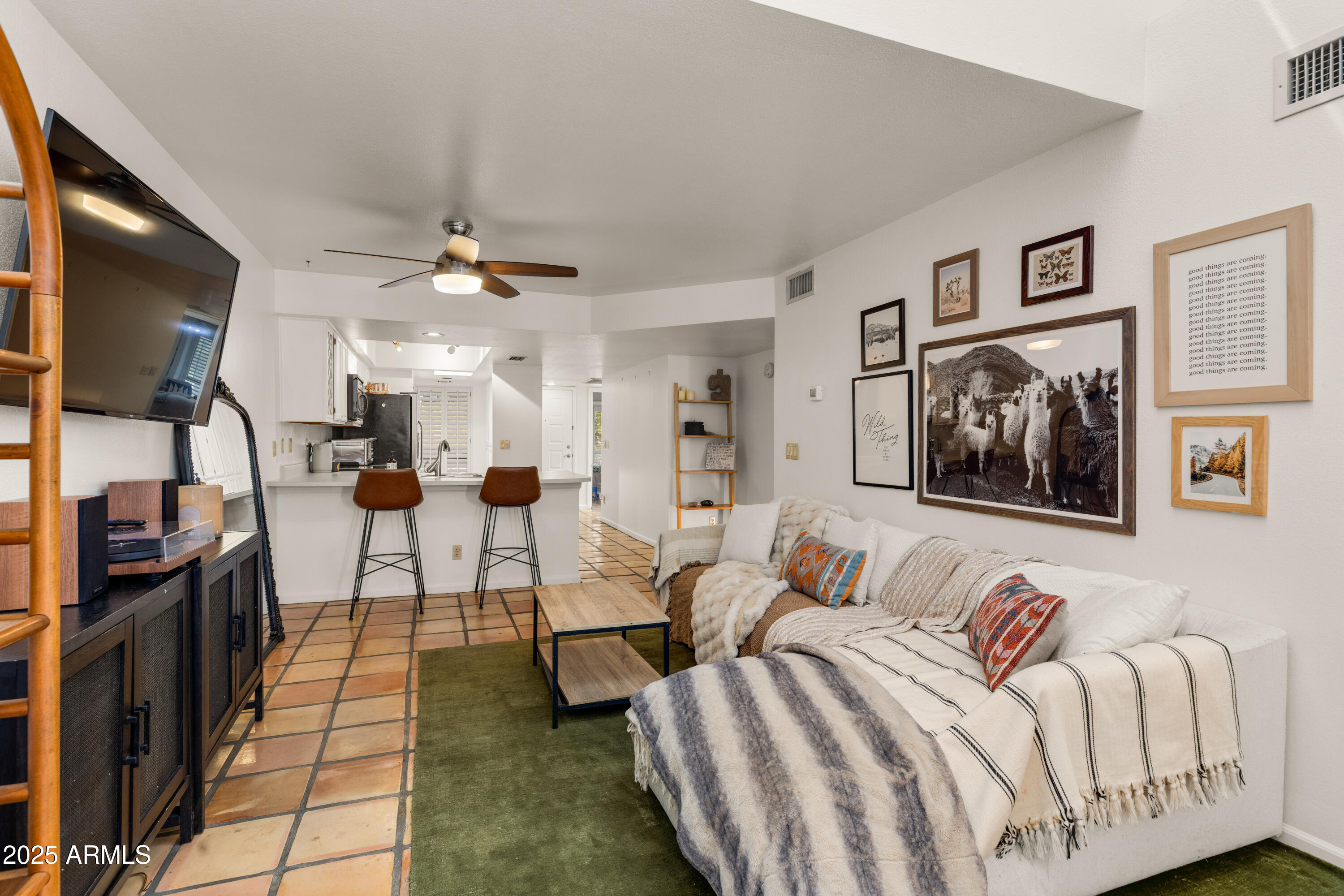 8651 E ROYAL PALM Road, 208, Scottsdale Unit: 208