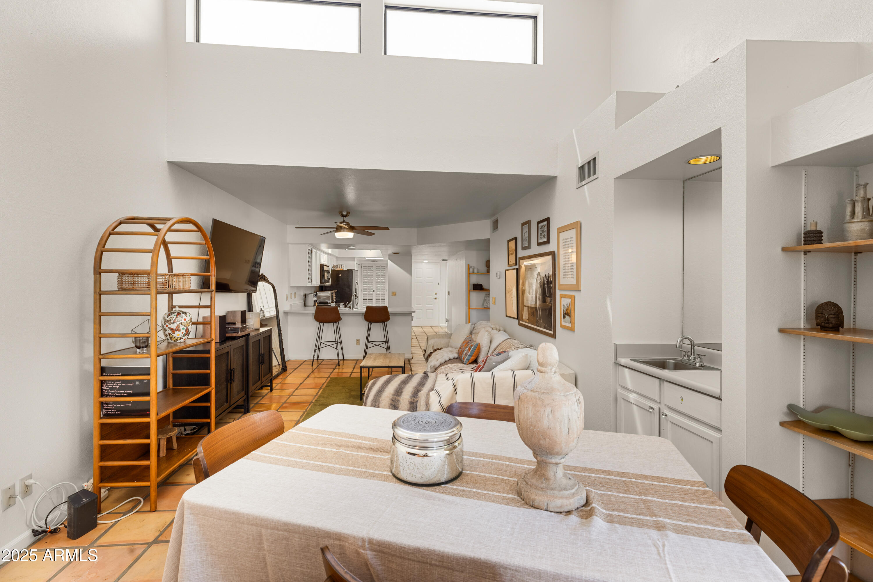 8651 E ROYAL PALM Road, 208, Scottsdale Unit: 208