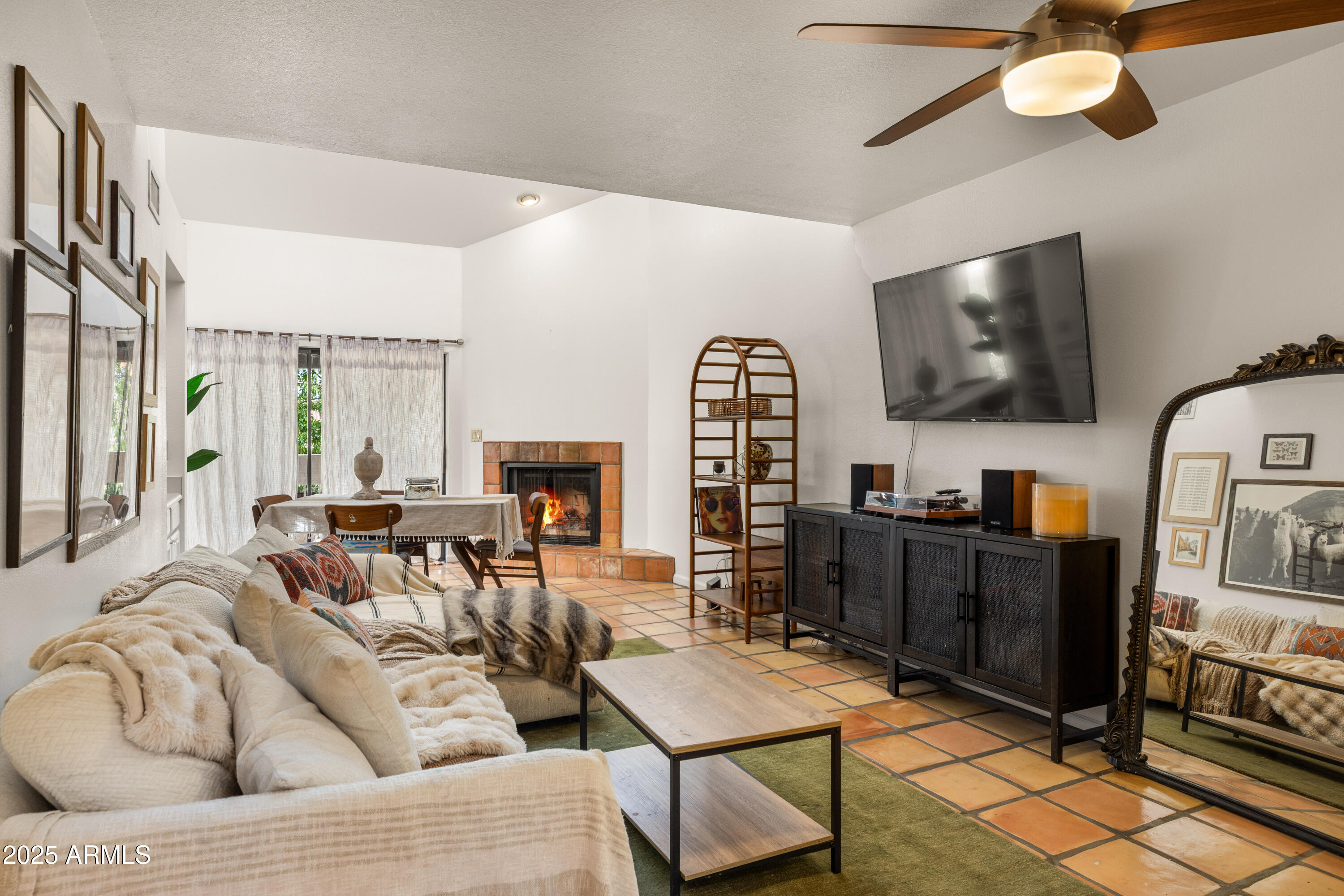 8651 E ROYAL PALM Road, 208, Scottsdale Unit: 208