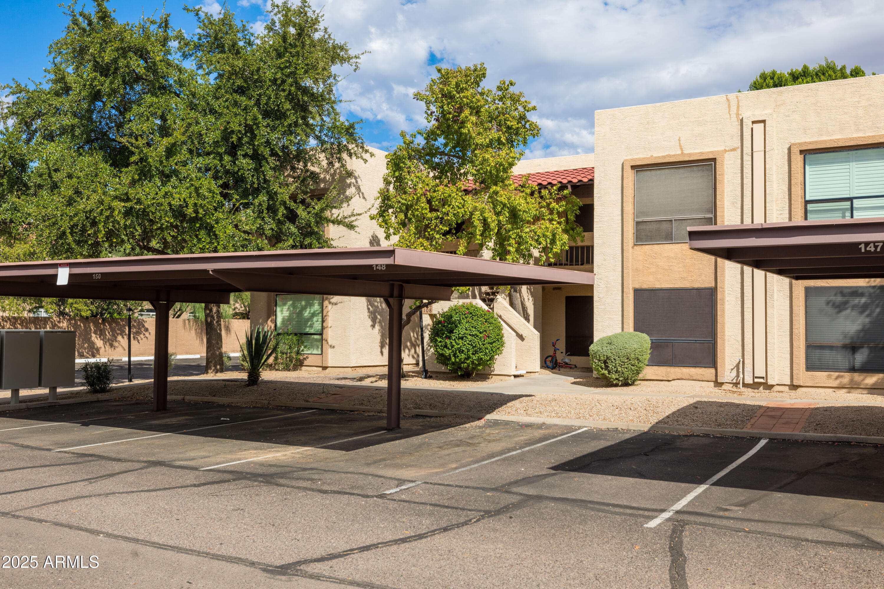 8651 E ROYAL PALM Road, 208, Scottsdale Unit: 208