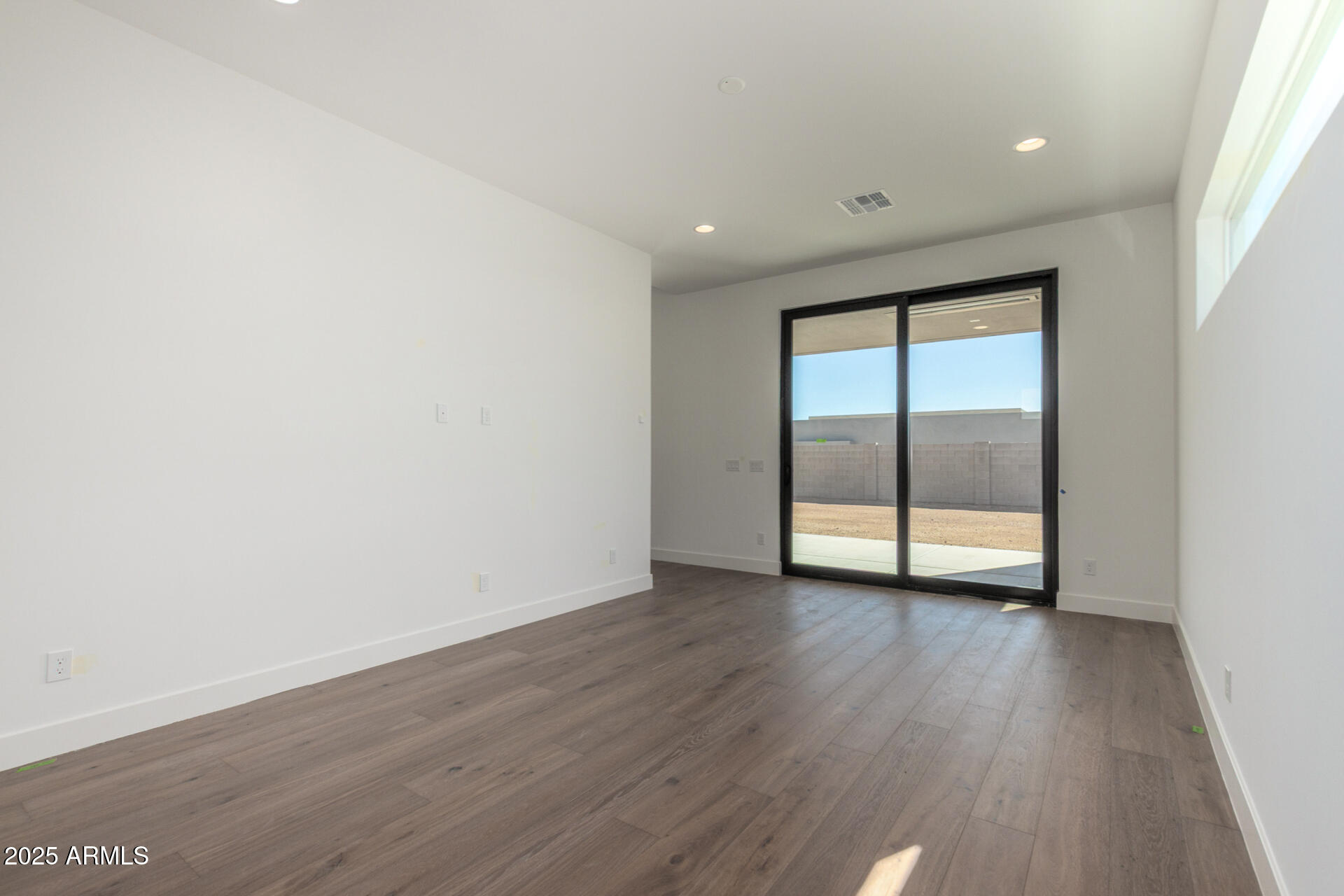 5721 E RANCHO CALIENTE Drive