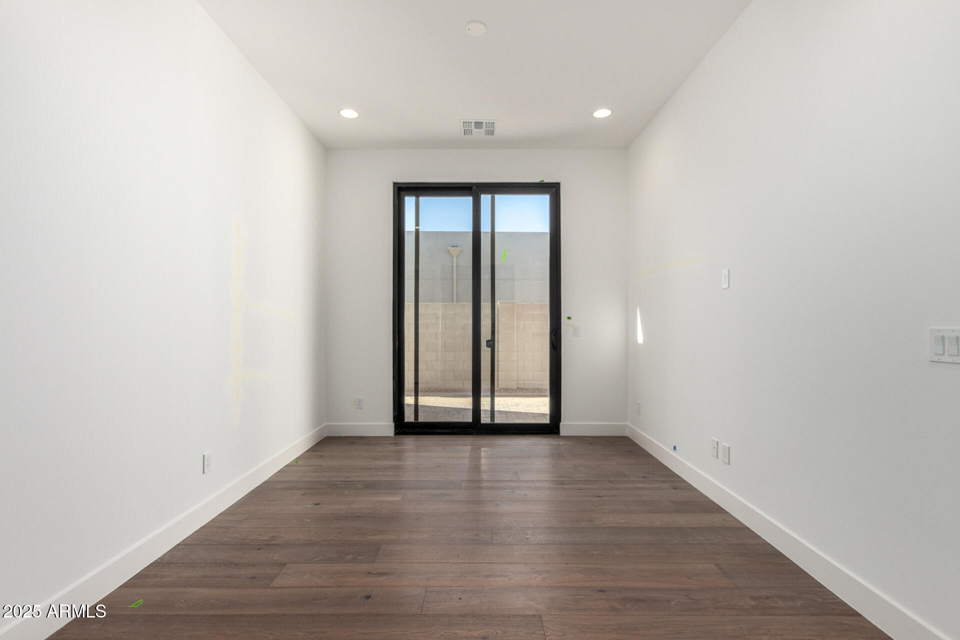 5721 E RANCHO CALIENTE Drive