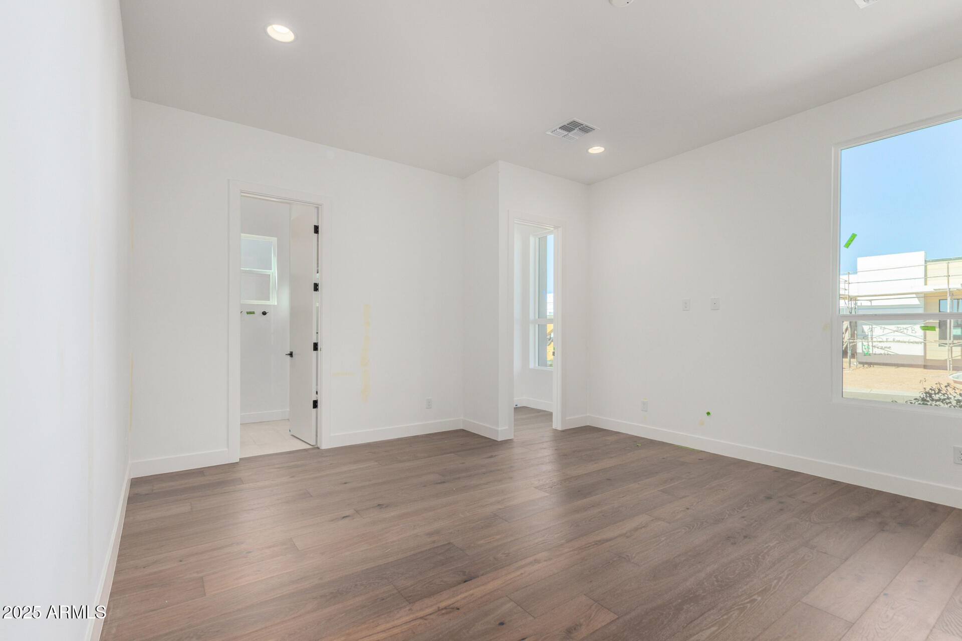 5721 E RANCHO CALIENTE Drive