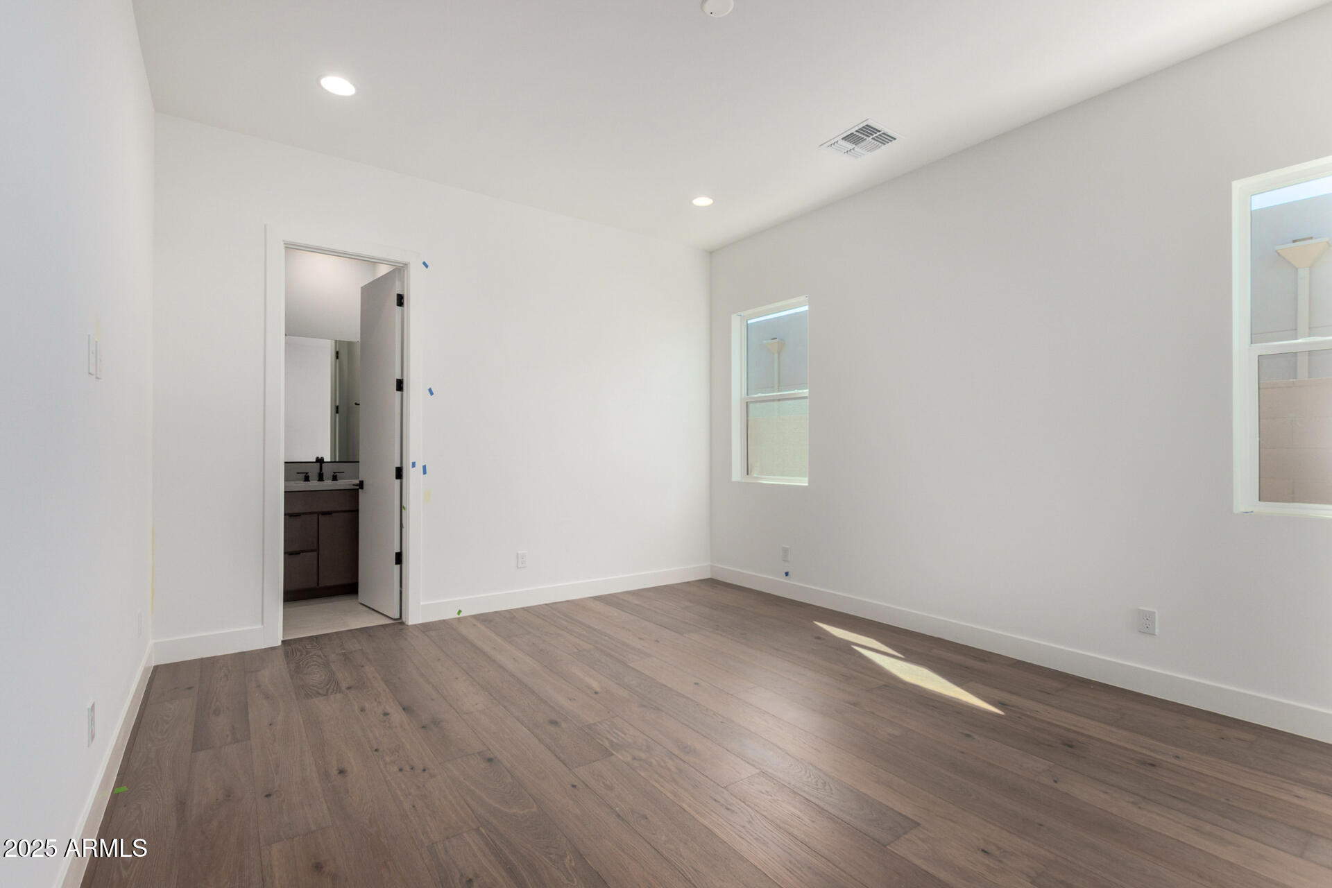 5721 E RANCHO CALIENTE Drive